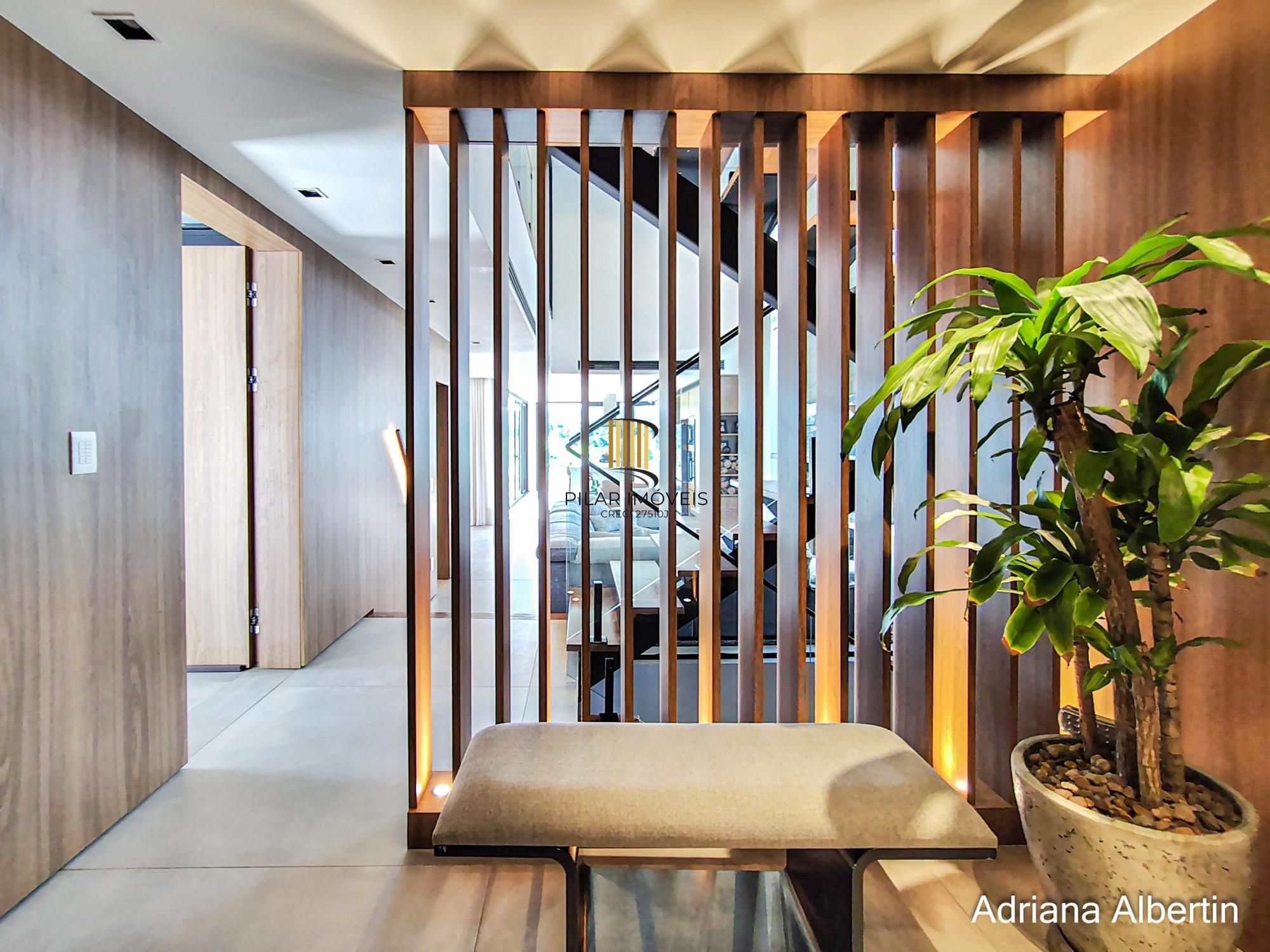 Casa com 4 suítes e escritório - Alphaville Porto Alegre