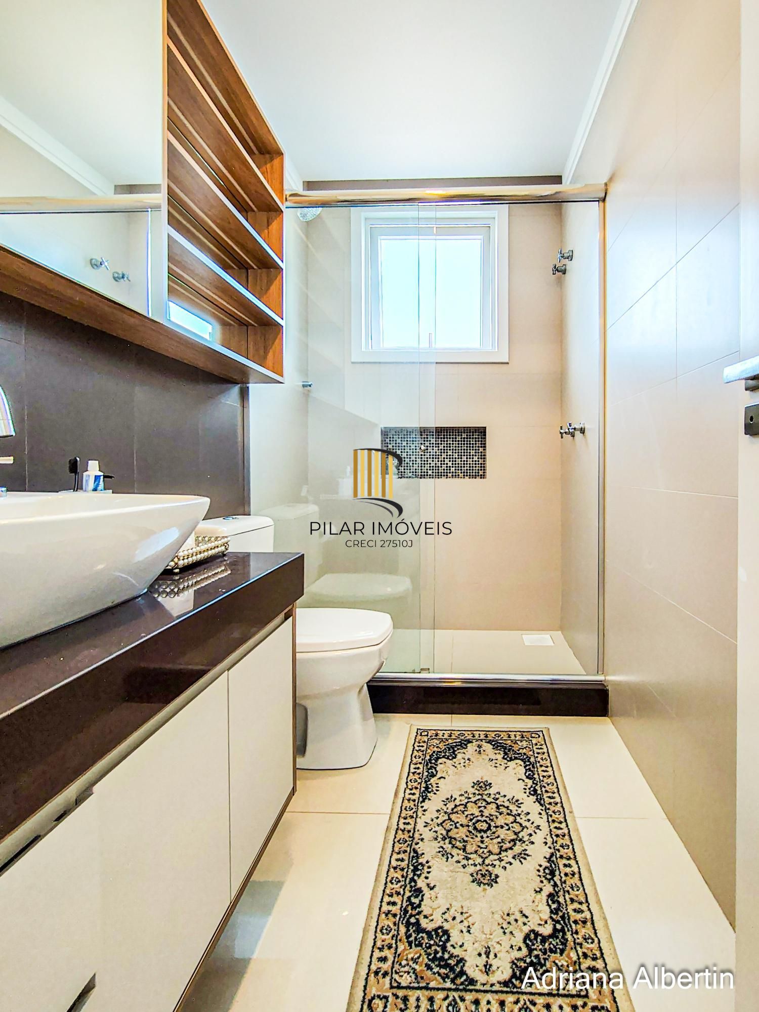 ALPHAVILLE PORTO ALEGRE | CASA COM FUNDOS PARA APP E ÁREA EXTERNA COMPLETA