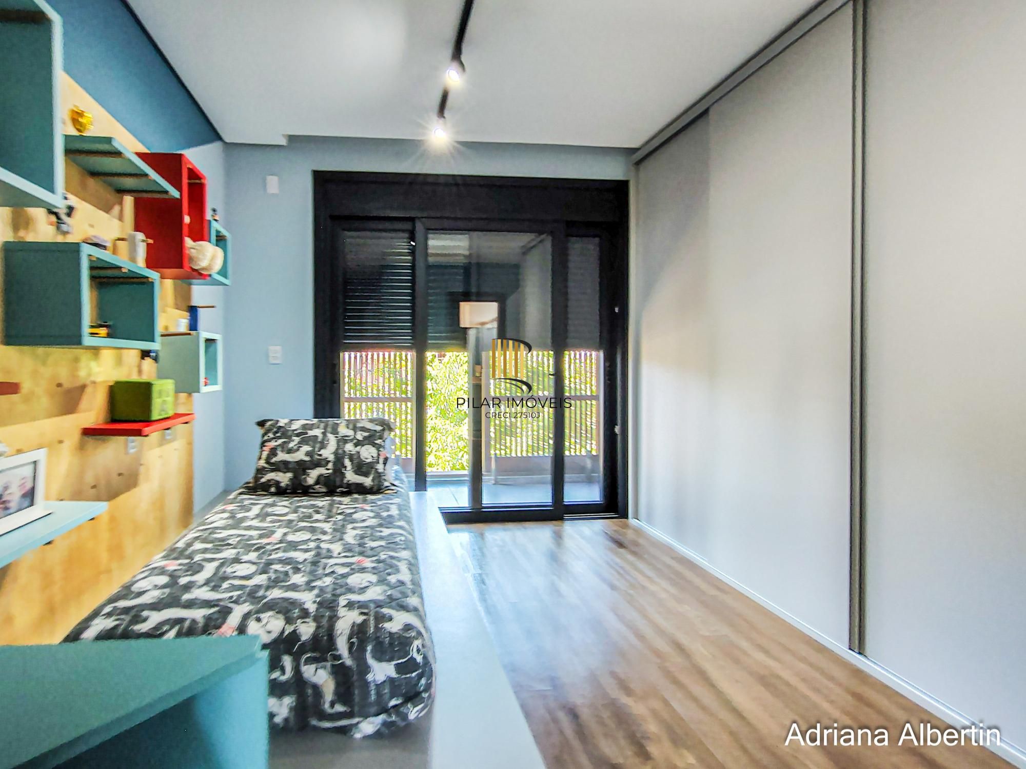 Casa de Condomínio 3 dormitórios no bairro Alphaville