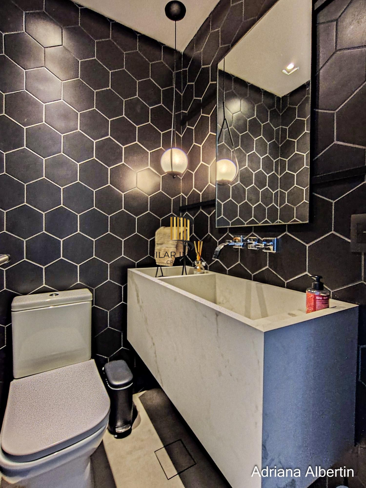 Casa com 4 suítes e escritório - Alphaville Porto Alegre