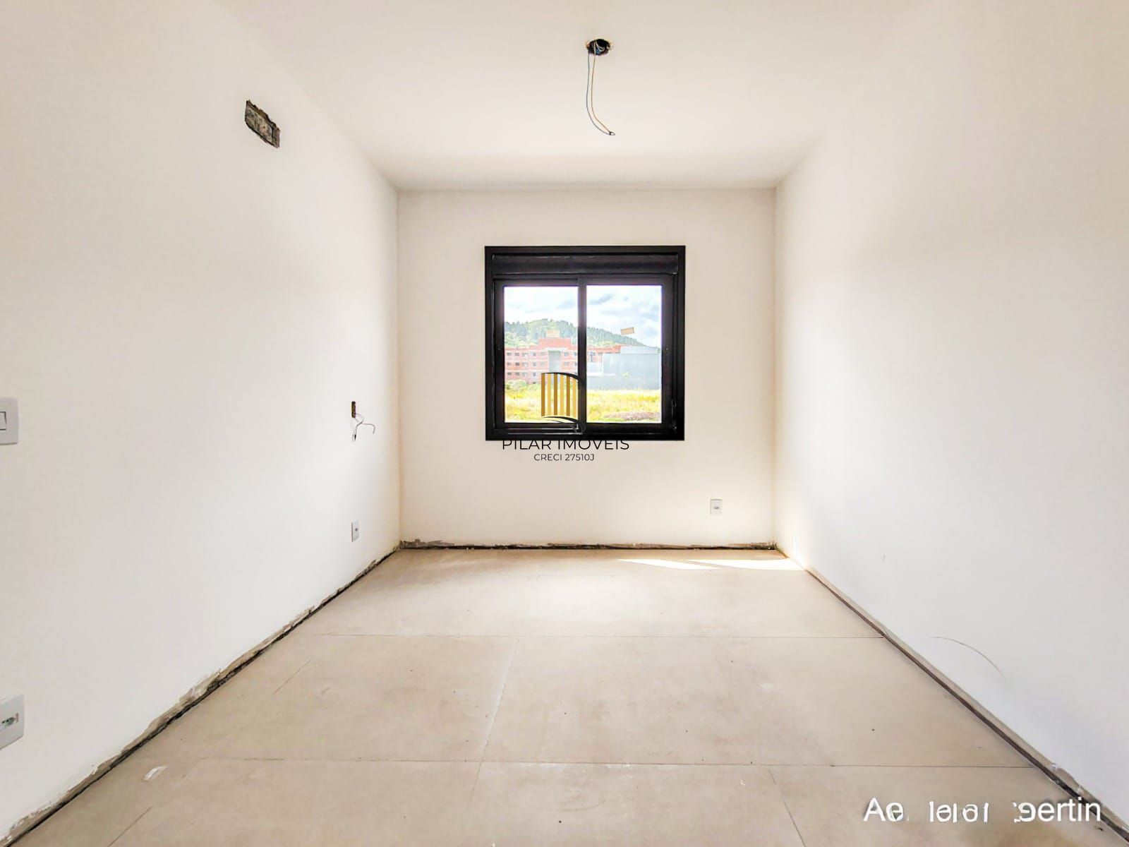 Casa térrea em condomínio fechado