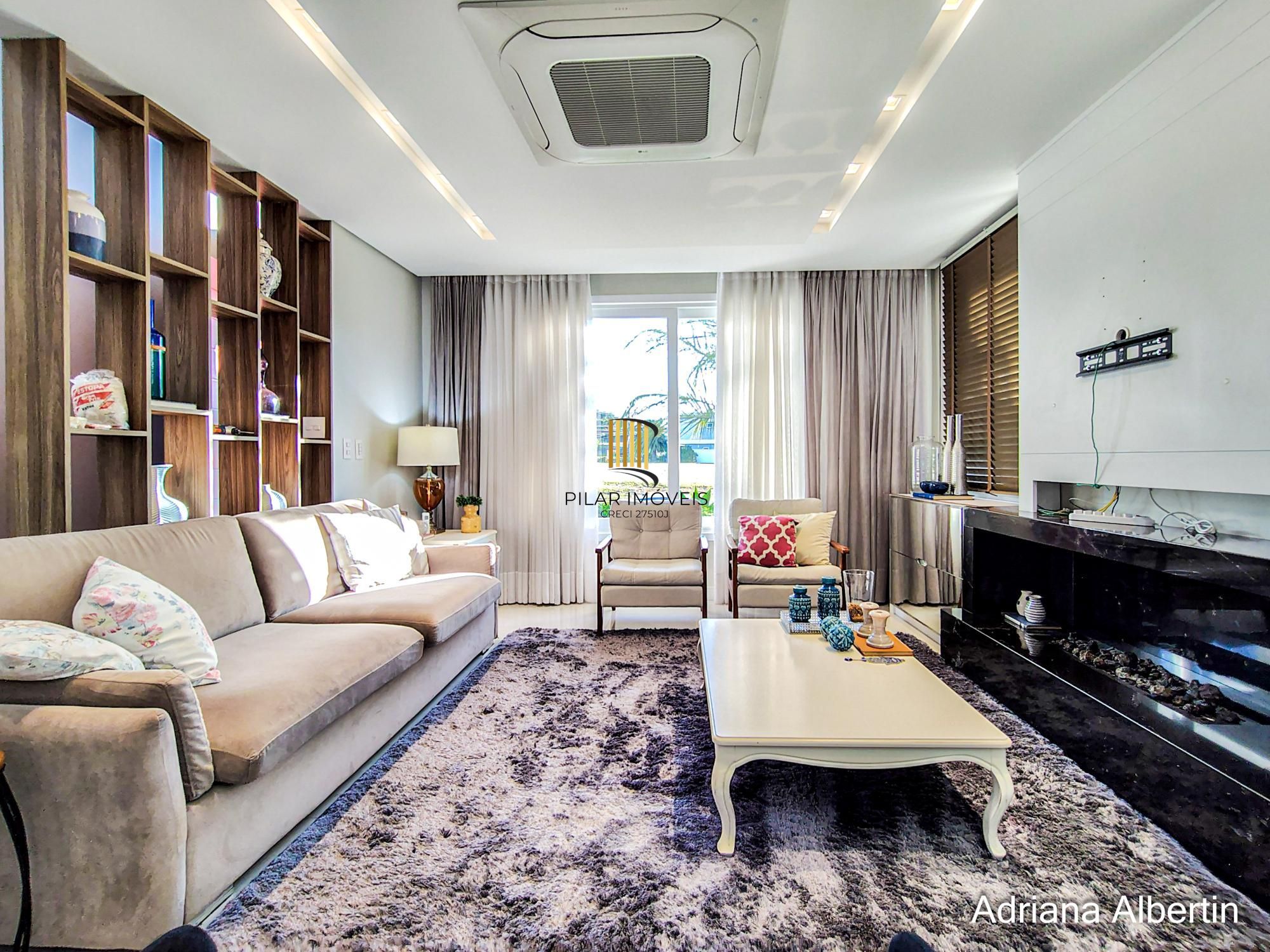 ALPHAVILLE PORTO ALEGRE | CASA COM FUNDOS PARA APP E ÁREA EXTERNA COMPLETA
