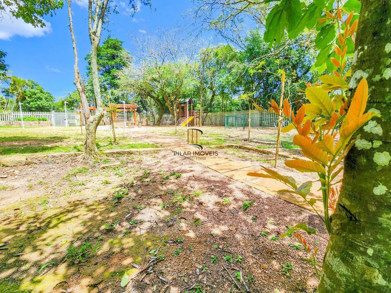 Casa Condominio 3 Dormitório(s) Bairro Campo Novo