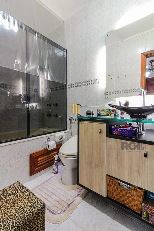 Casa 3 dormitórios no bairro Tristeza