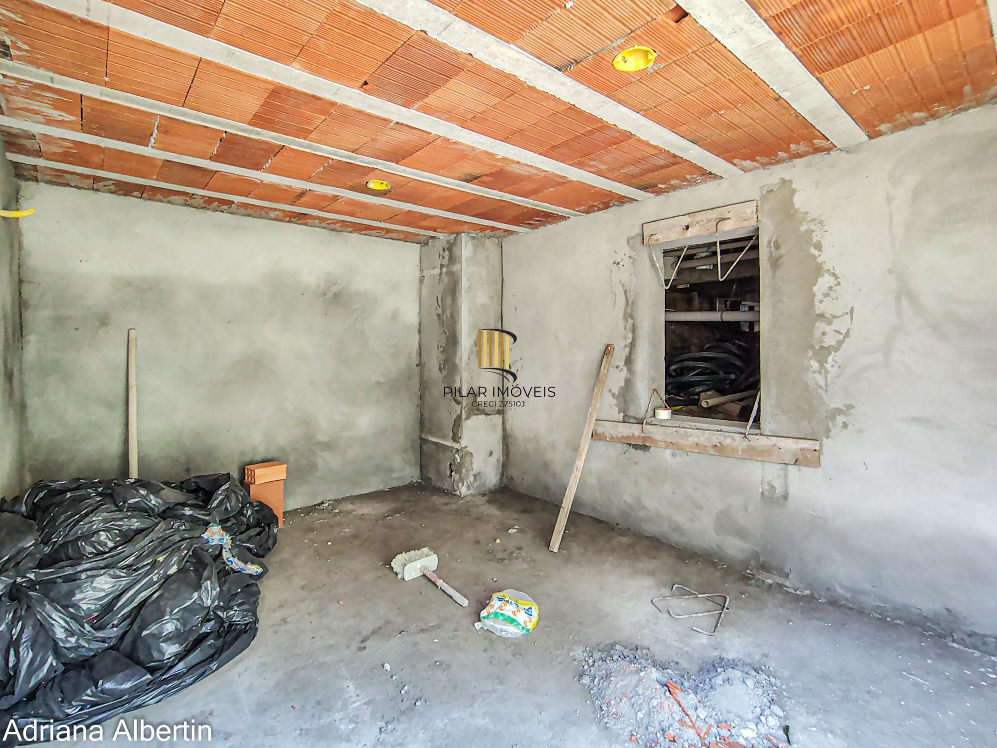 Casa térrea em condomínio na Estrada das Três Meninas – Alphaville
