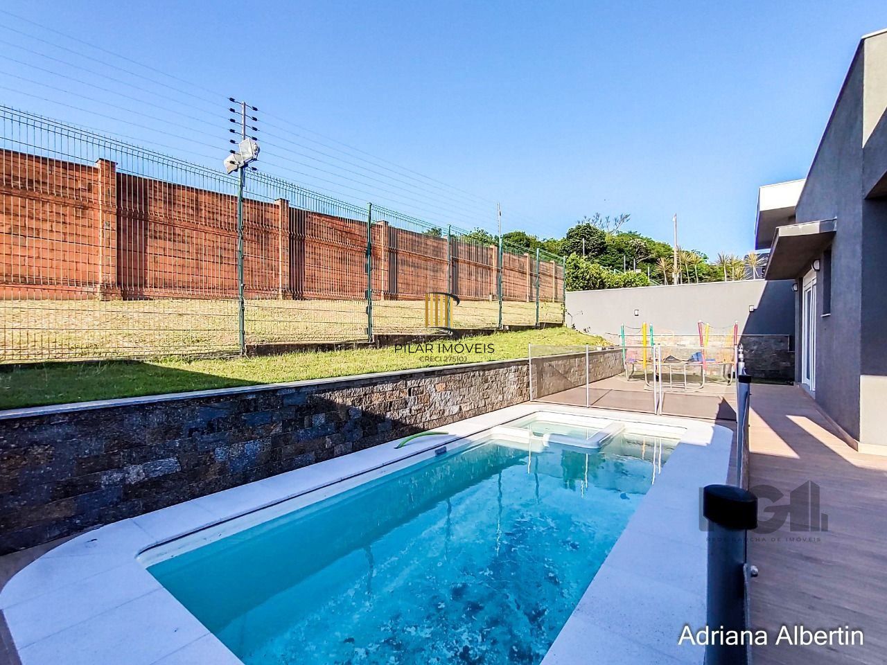 Casa Condominio para Venda - 287.21m², 3 dormitórios, sendo 3 suites, 2 vagas - Alphaville