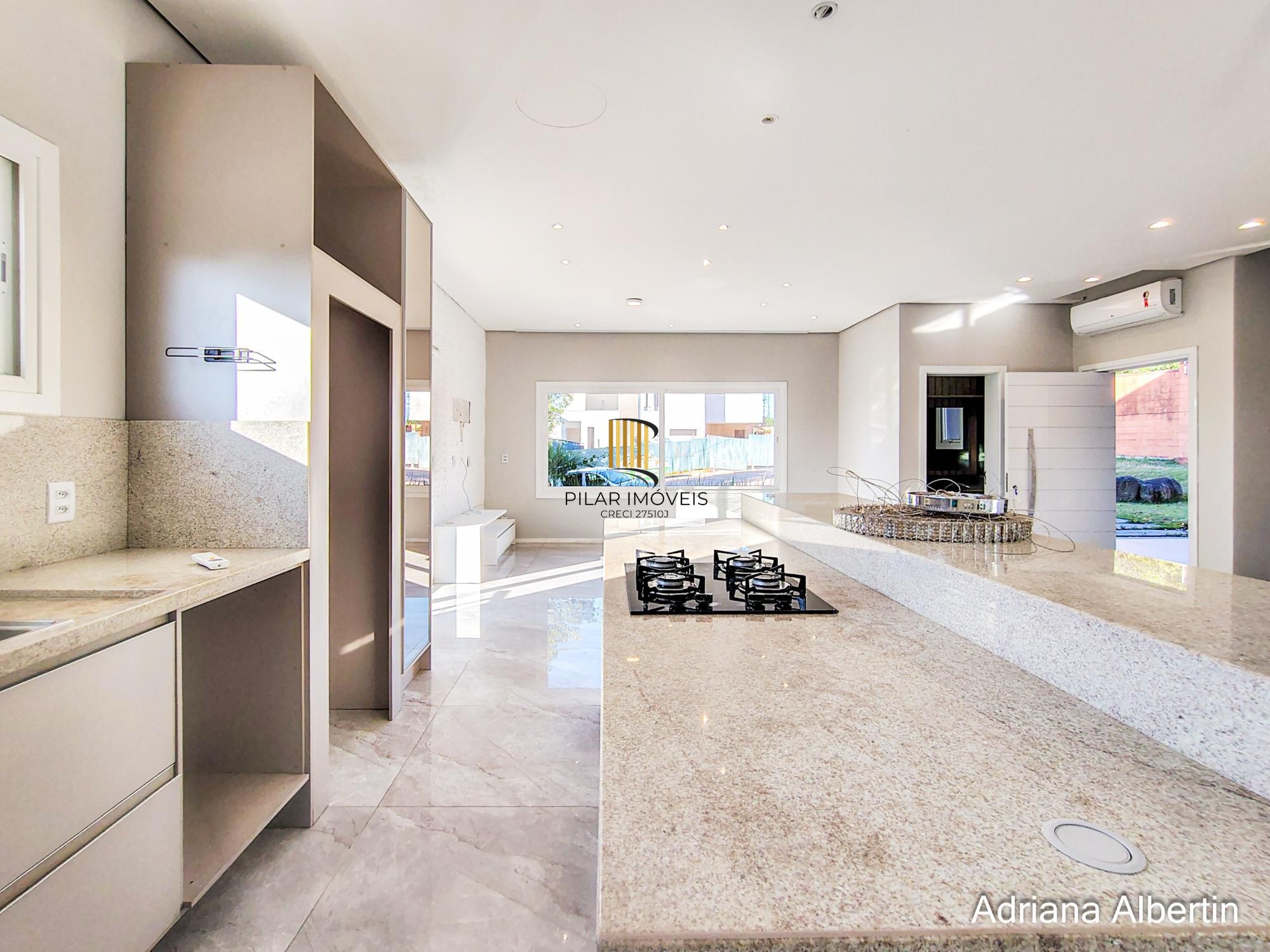 Casa de Condomínio 3 dormitórios no bairro Alphaville