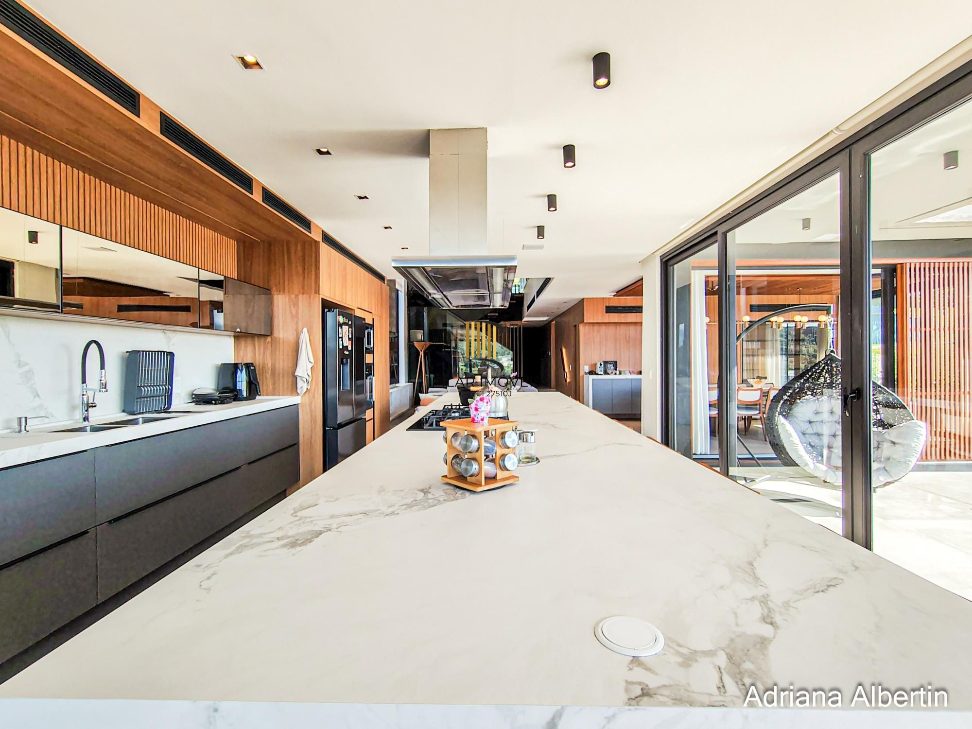 Casa com 4 suítes e escritório - Alphaville Porto Alegre