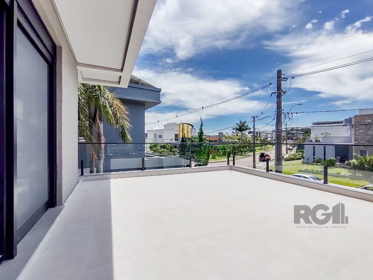 Casa Condominio para Venda - 349m², 3 dormitórios, sendo 3 suites, 2 vagas - Alphaville