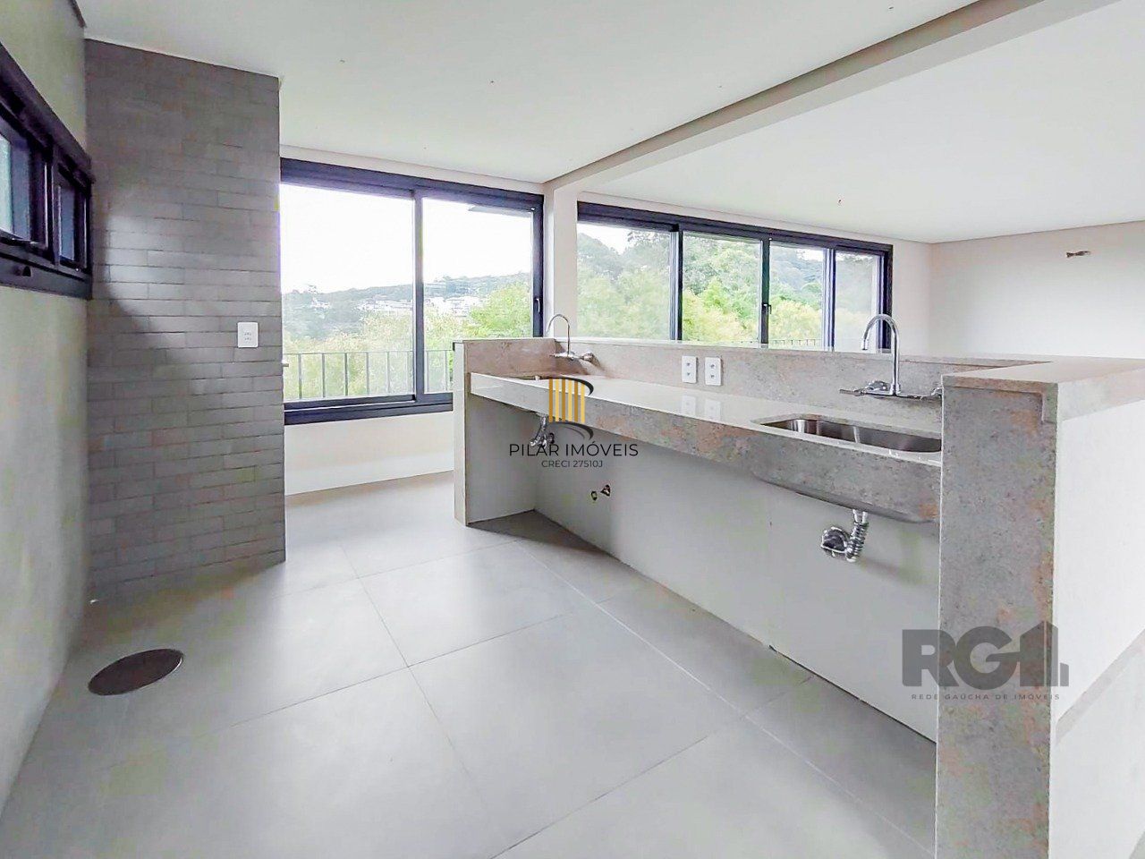 Casa Condominio para Venda - 280m², 3 dormitórios, sendo 3 suites, 2 vagas - Alphaville