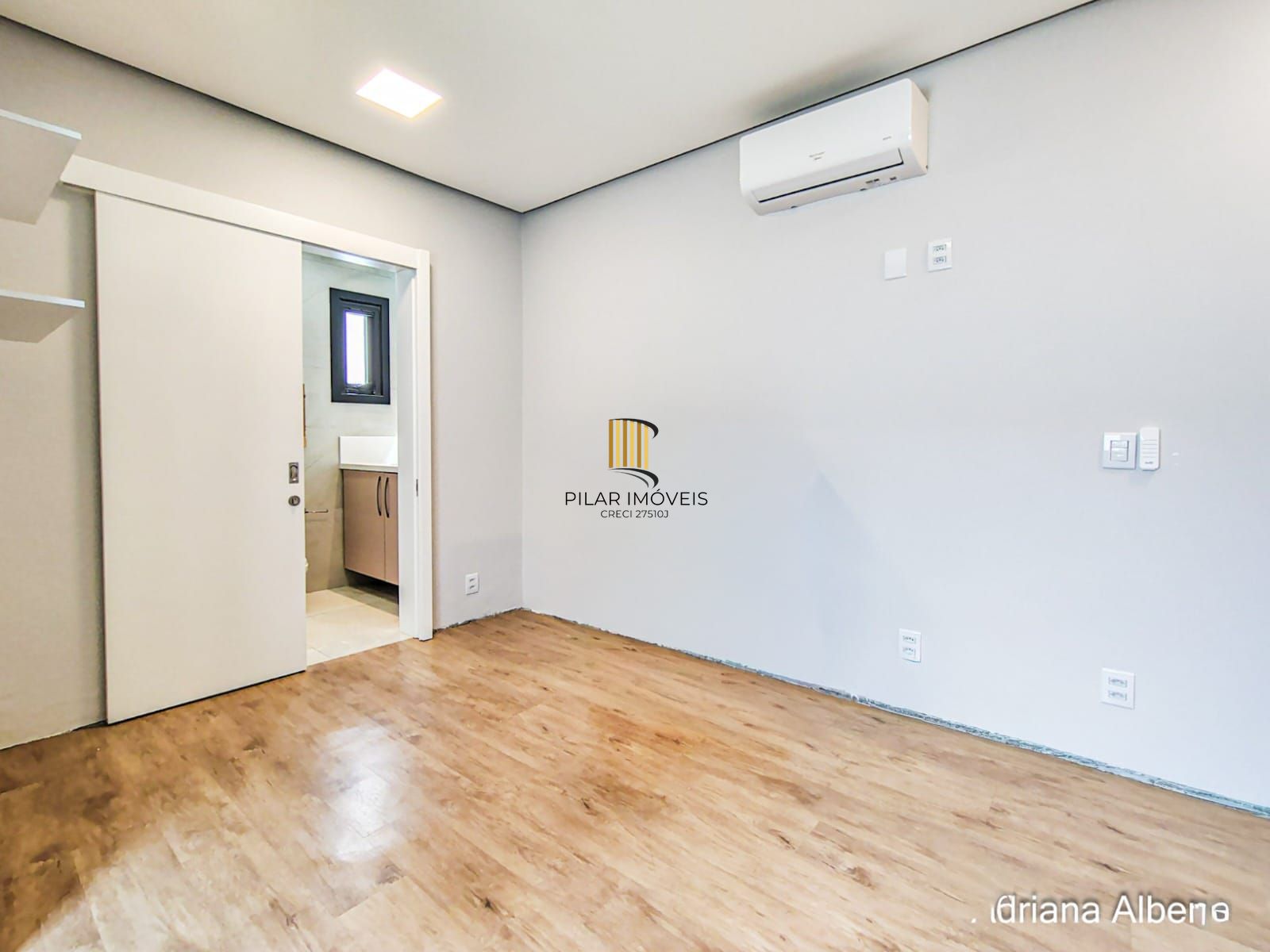 Casa 4 suites AlpahaVille PoA