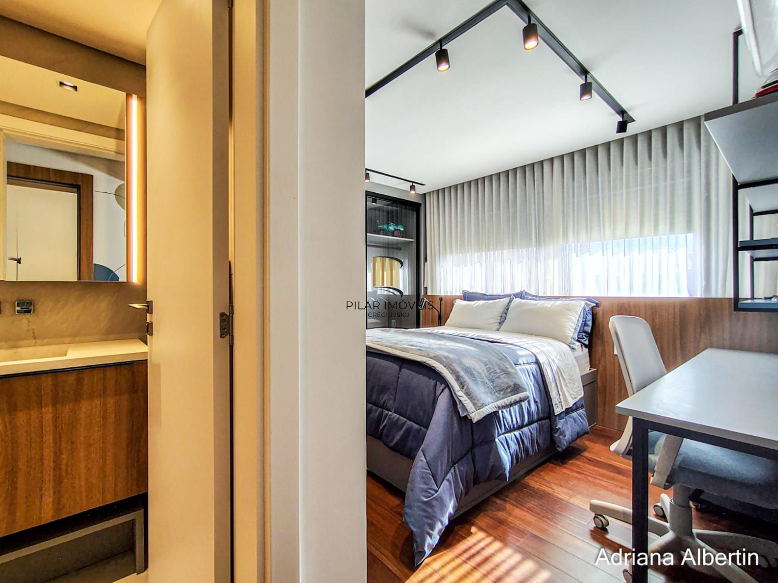 Casa com 4 suítes e escritório - Alphaville Porto Alegre