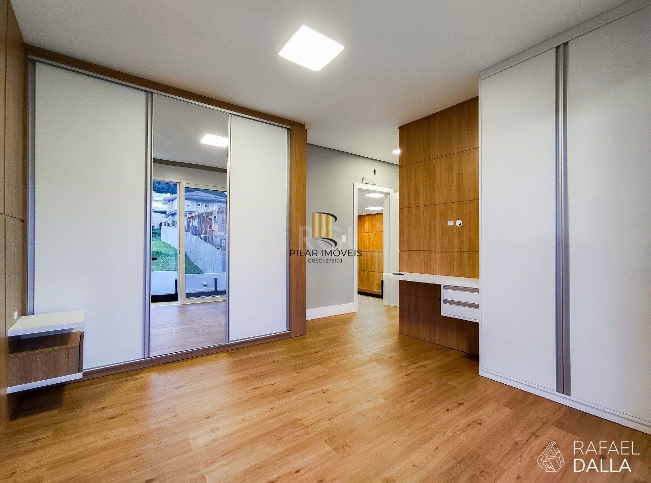 Casa Condominio para Venda - 266.44m², 4 dormitórios, sendo 4 suites, 2 vagas - Alphaville