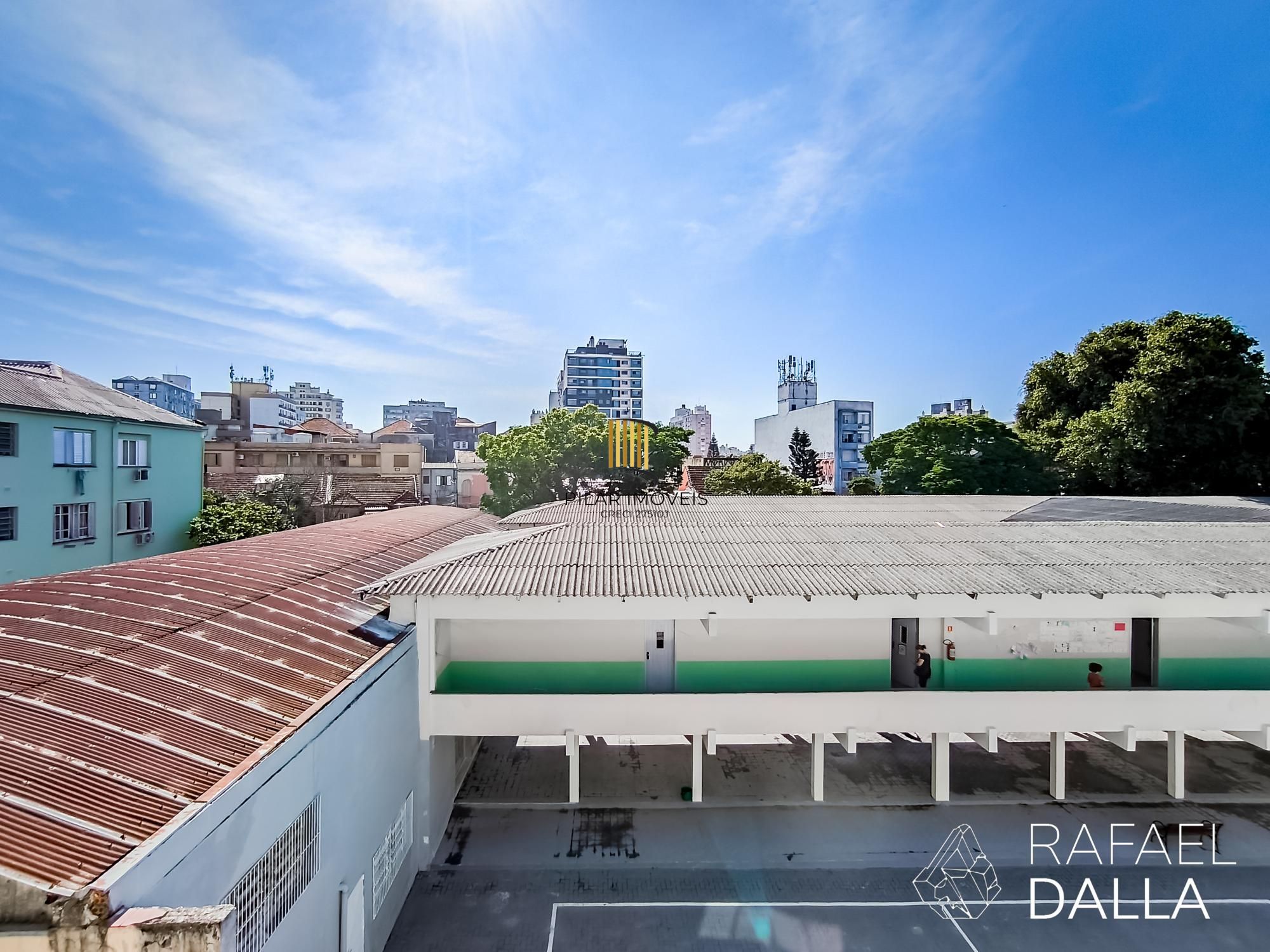Cobertura com Terraço, Lareira e Vista na Baronesa do Gravataí na Cidade Baixa