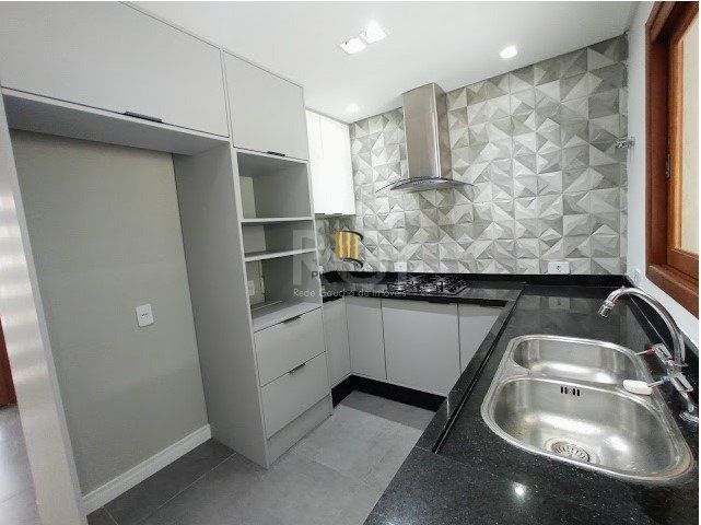 Casa de Condomínio 4 dormitórios no bairro Belém Velho
