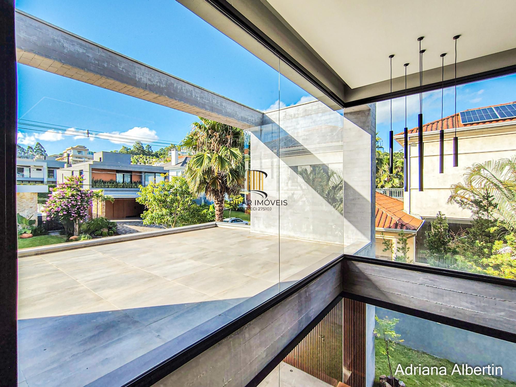 Casa em condomínio na Estrada das Três Meninas com 3 suítes