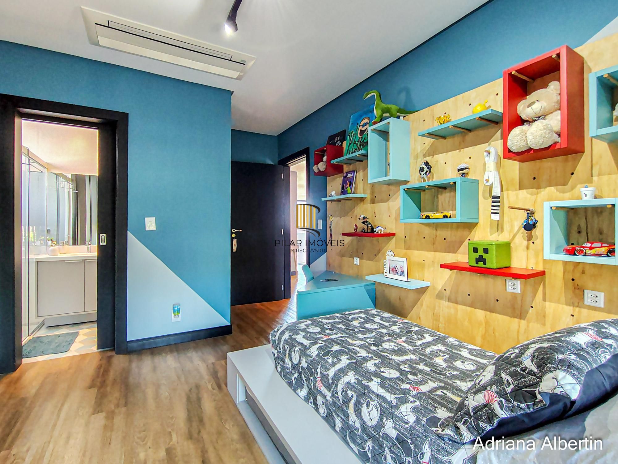 Casa de Condomínio 3 dormitórios no bairro Alphaville