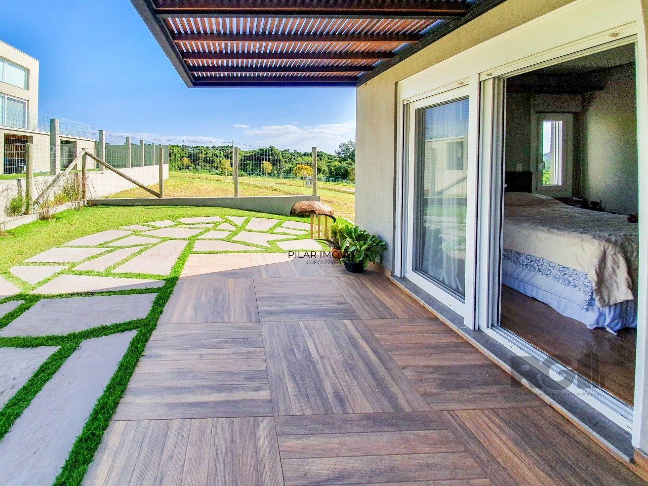 Casa Condominio para Venda - 293.86m², 3 dormitórios, sendo 3 suites, 2 vagas - Alphaville