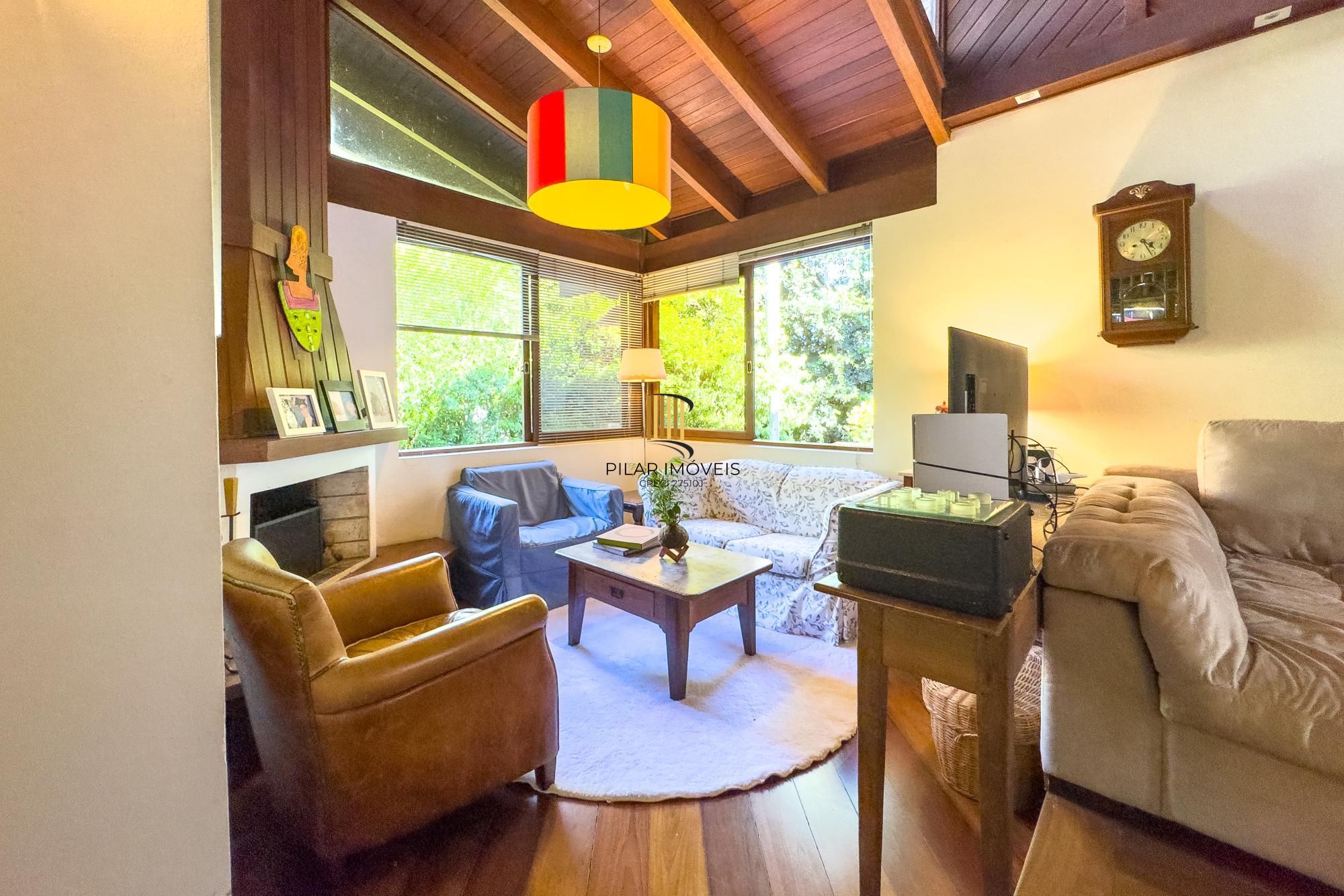 Casa no Parque Knorr com 3 dormitórios e piscina aquecida