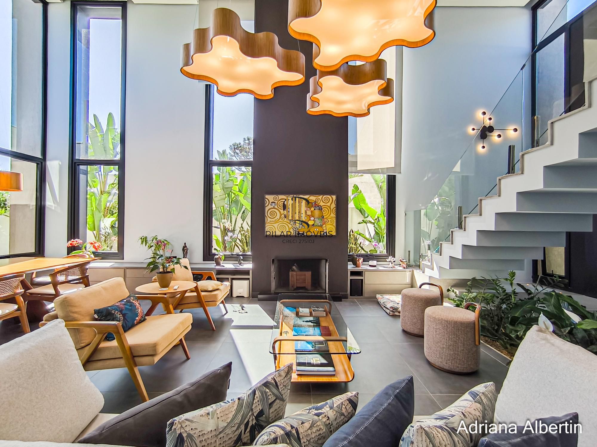 Casa de Condomínio 3 dormitórios no bairro Alphaville