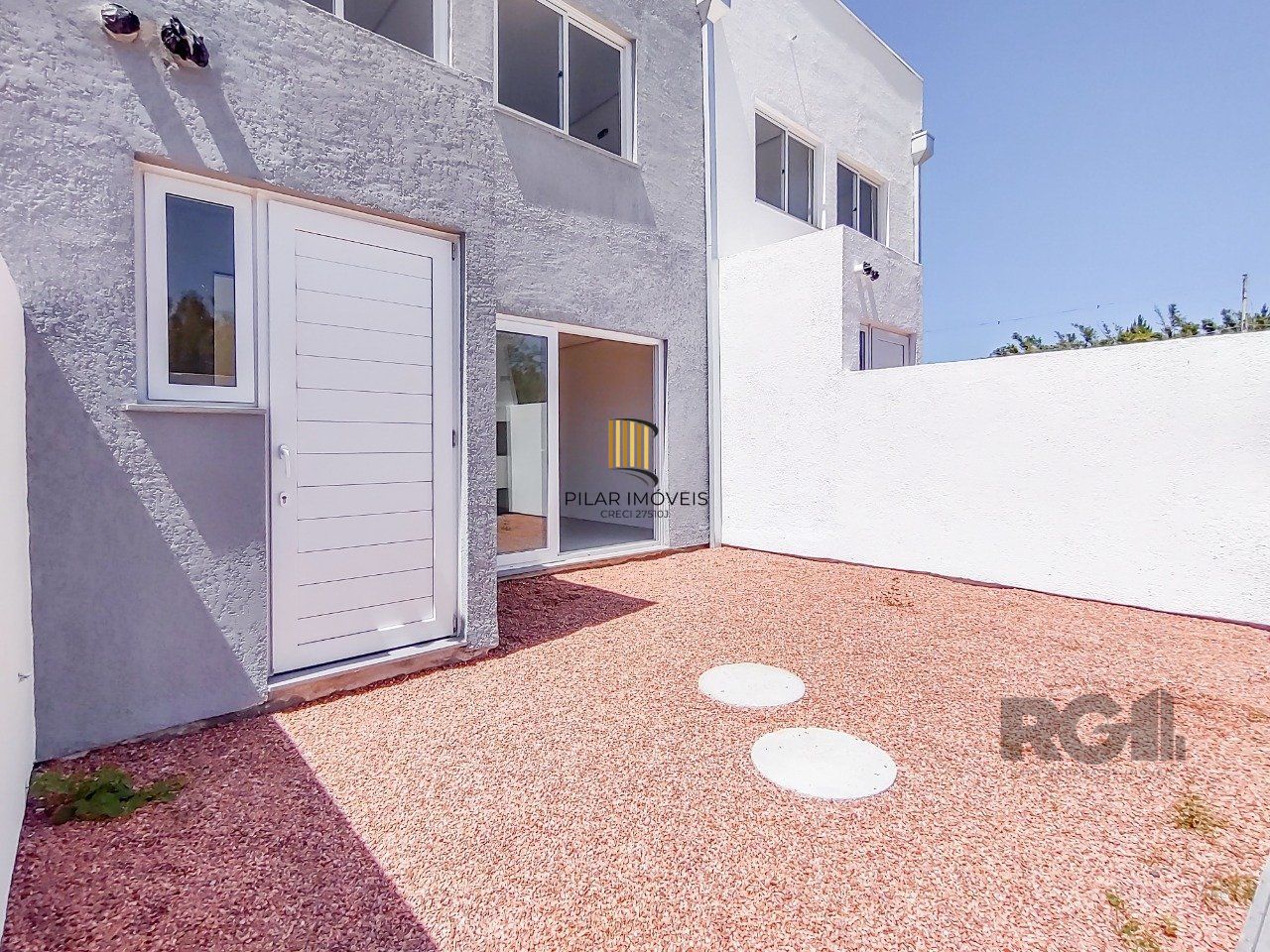 Casa Condominio 3 Dormitório(s) Bairro Campo Novo