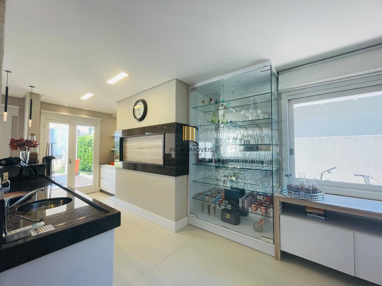 Casa de Condomínio 5 dormitórios no bairro Maristela