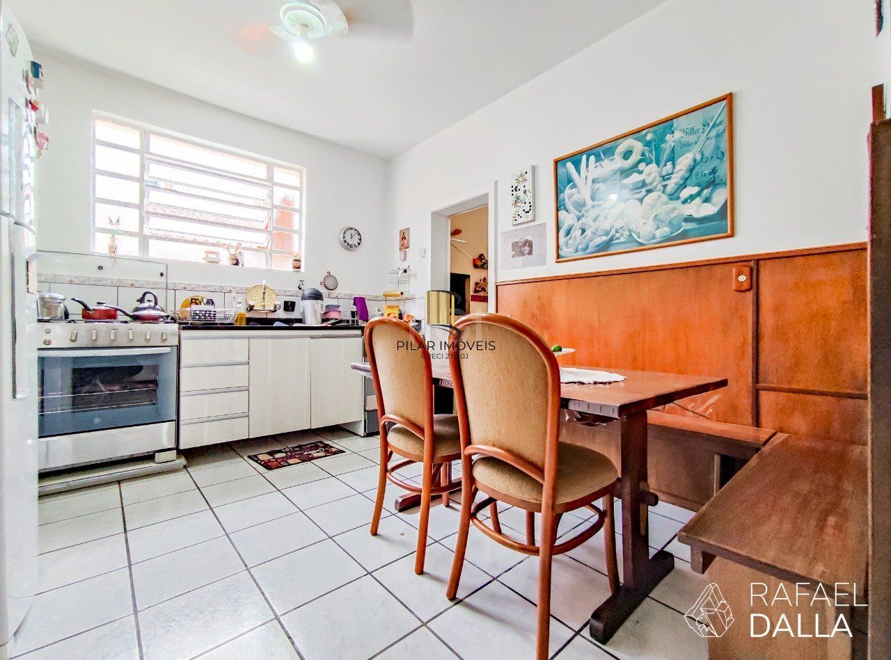 Casa 3 dormitórios no bairro Santana
