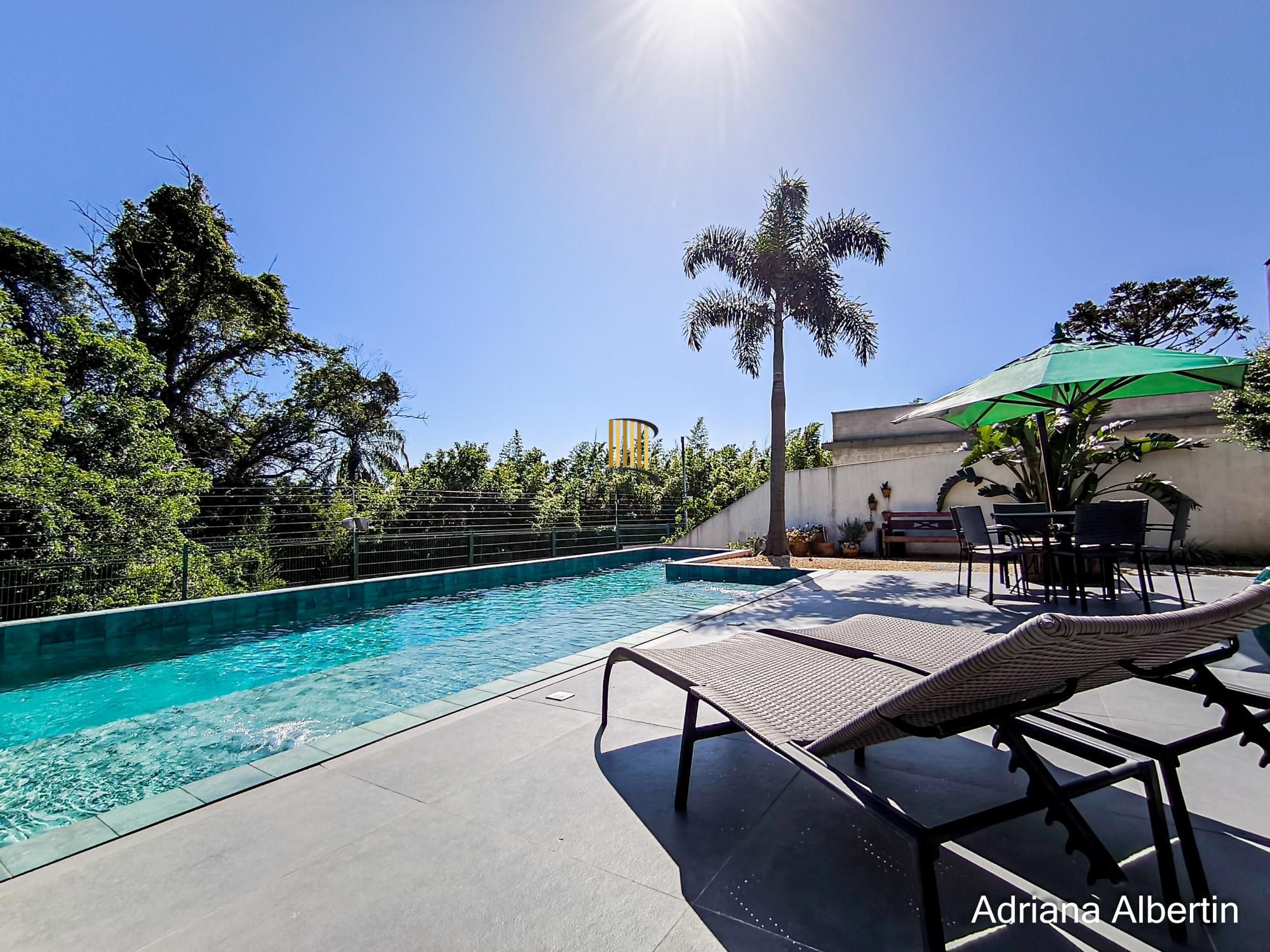 Casa de Condomínio 3 dormitórios no bairro Alphaville