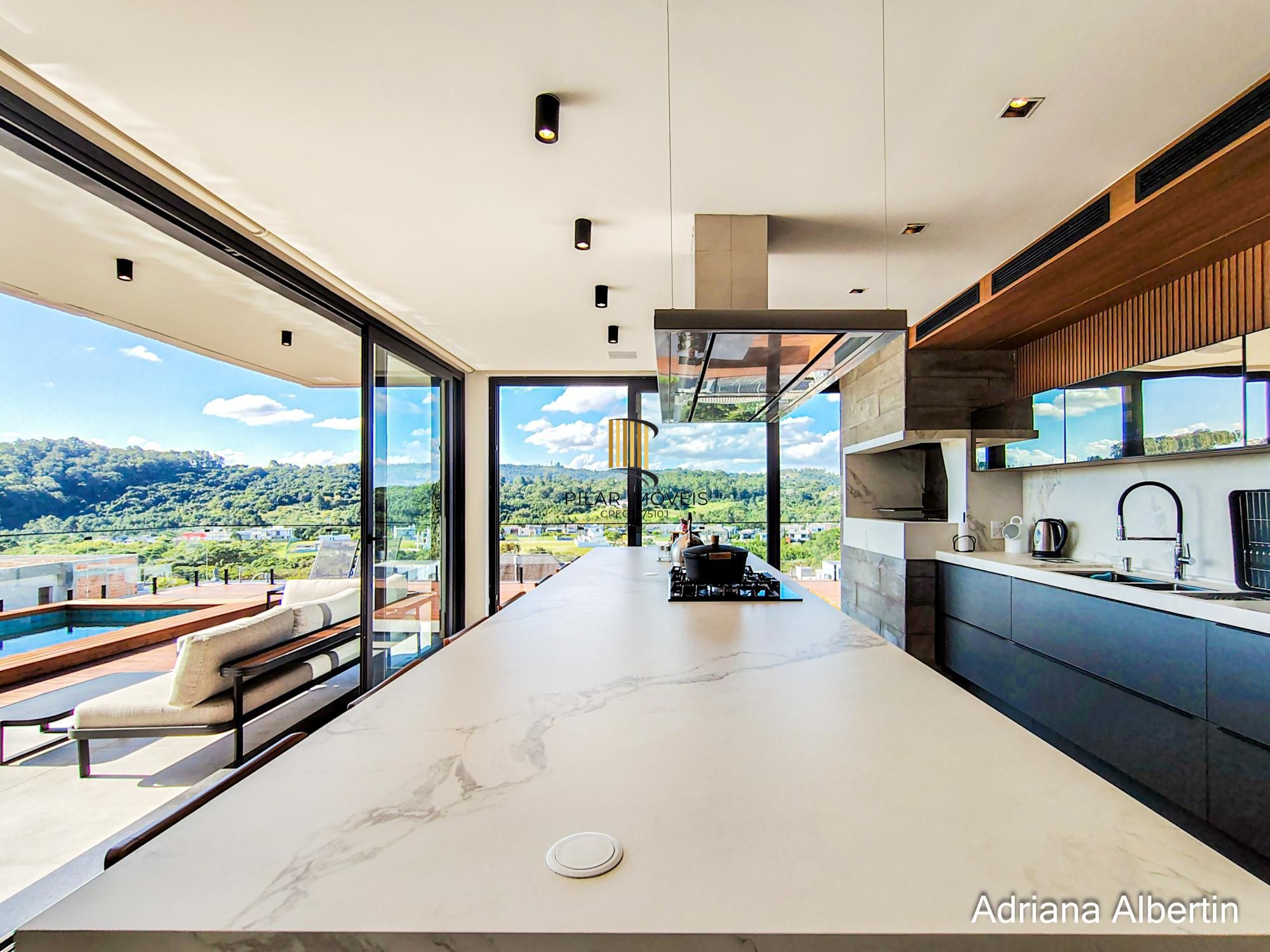 Casa com 4 suítes e escritório - Alphaville Porto Alegre