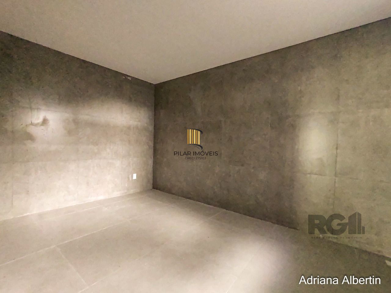Casa Condominio para Venda - 349m², 3 dormitórios, sendo 3 suites, 2 vagas - Alphaville