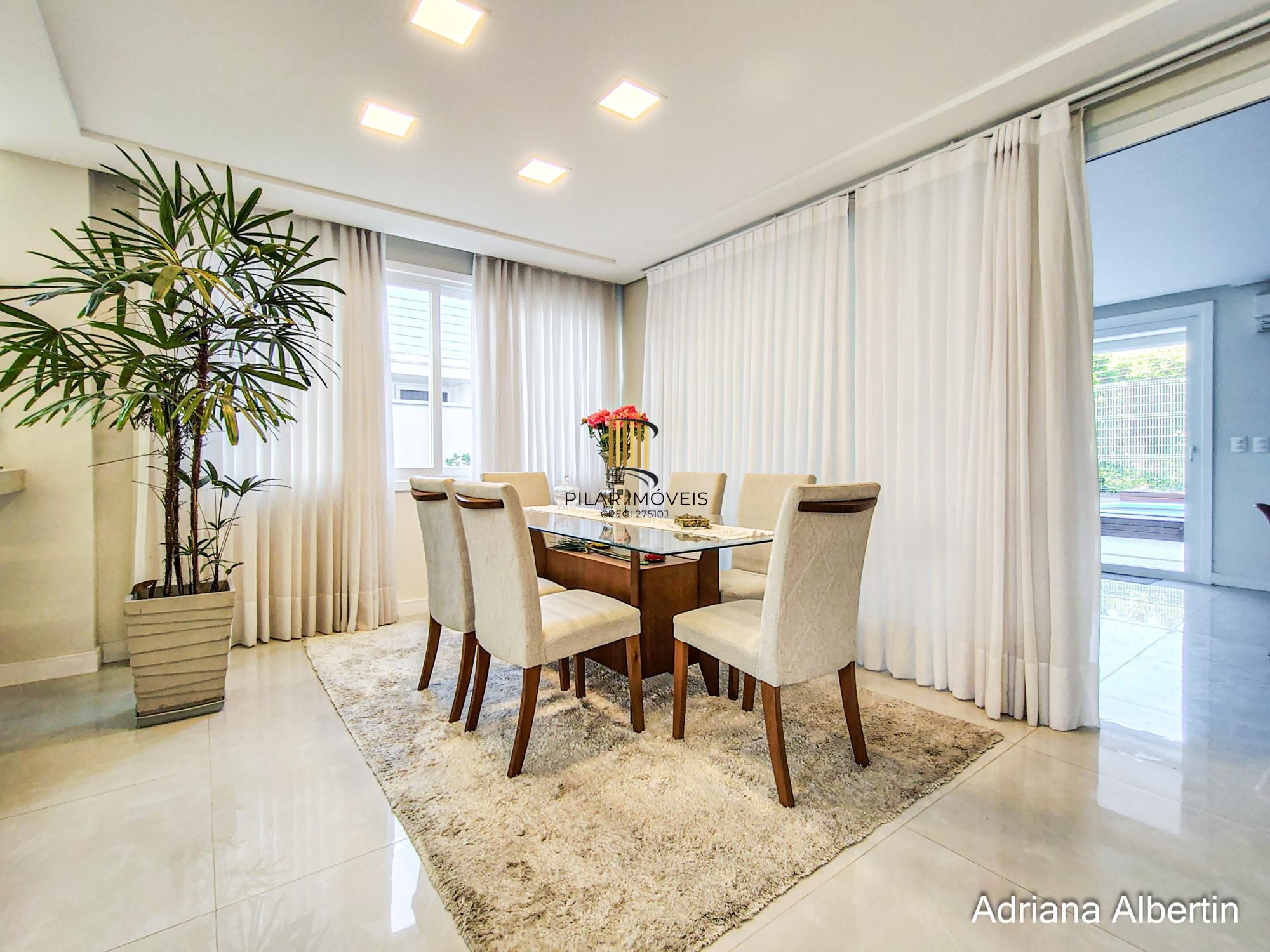 ALPHAVILLE PORTO ALEGRE | CASA COM FUNDOS PARA APP E ÁREA EXTERNA COMPLETA