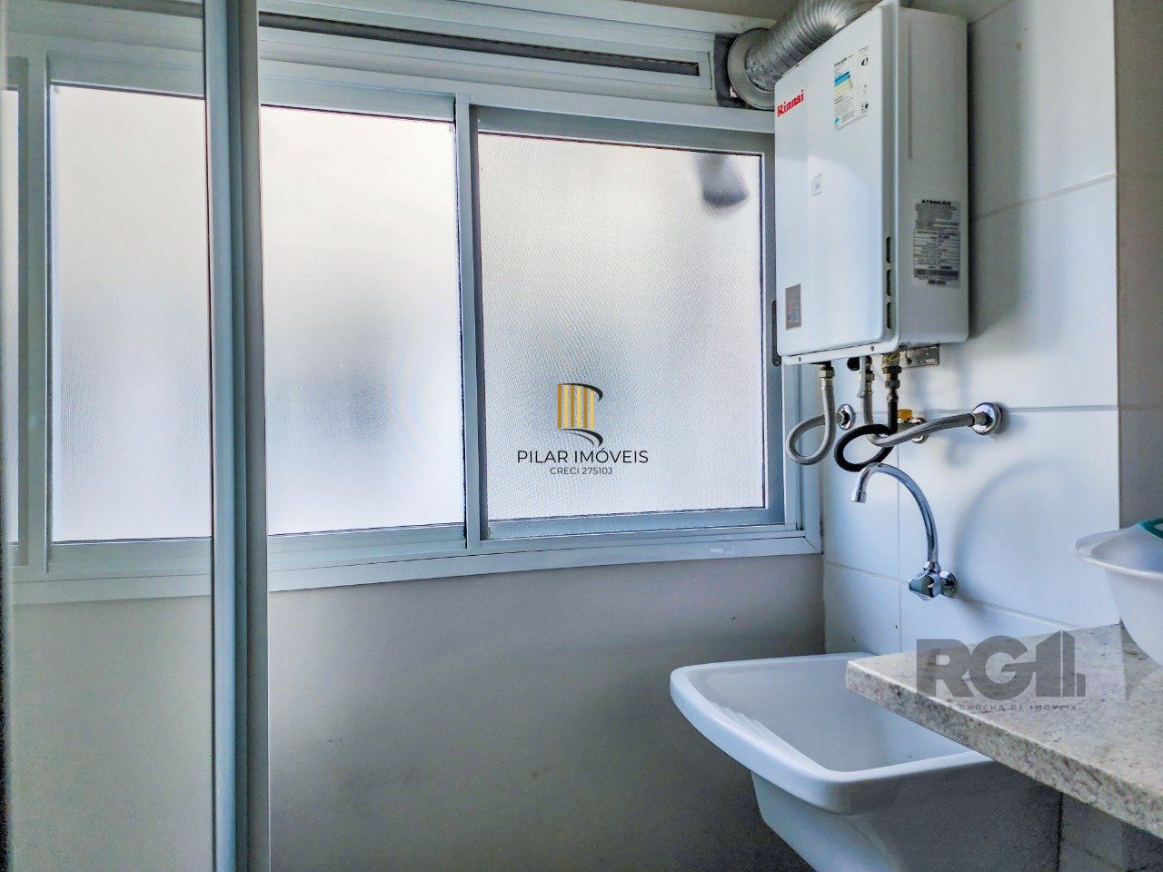 Ótimo apartamento com 2 dorm, 1 suite