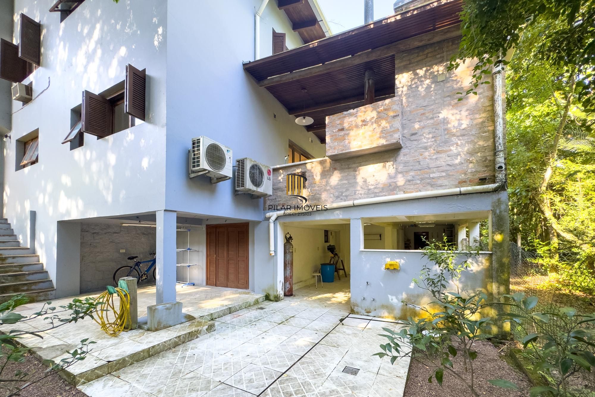 Casa no Parque Knorr com 3 dormitórios e piscina aquecida