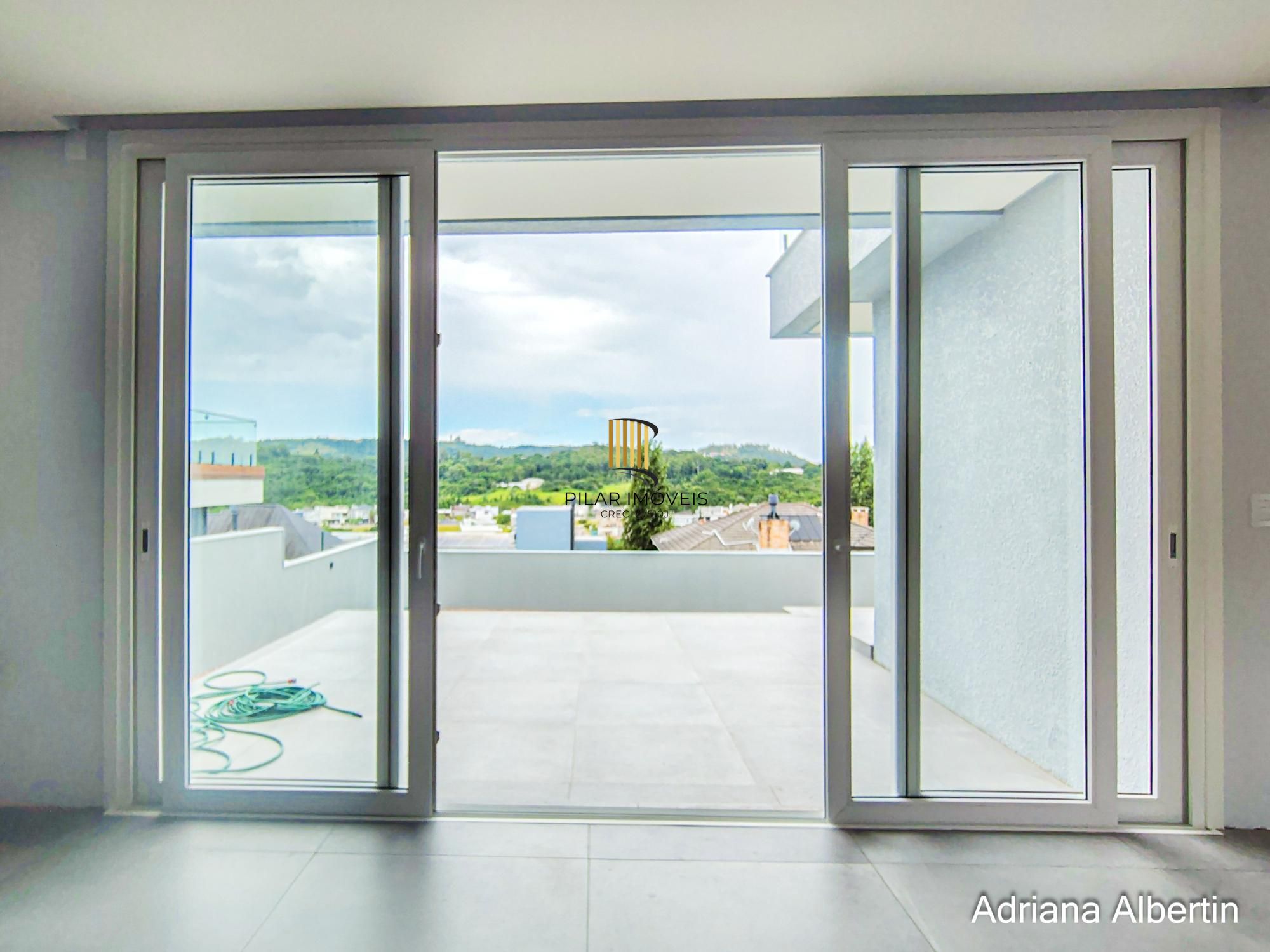 Casa Condominio 3 Dormitório(s) Bairro Alphaville