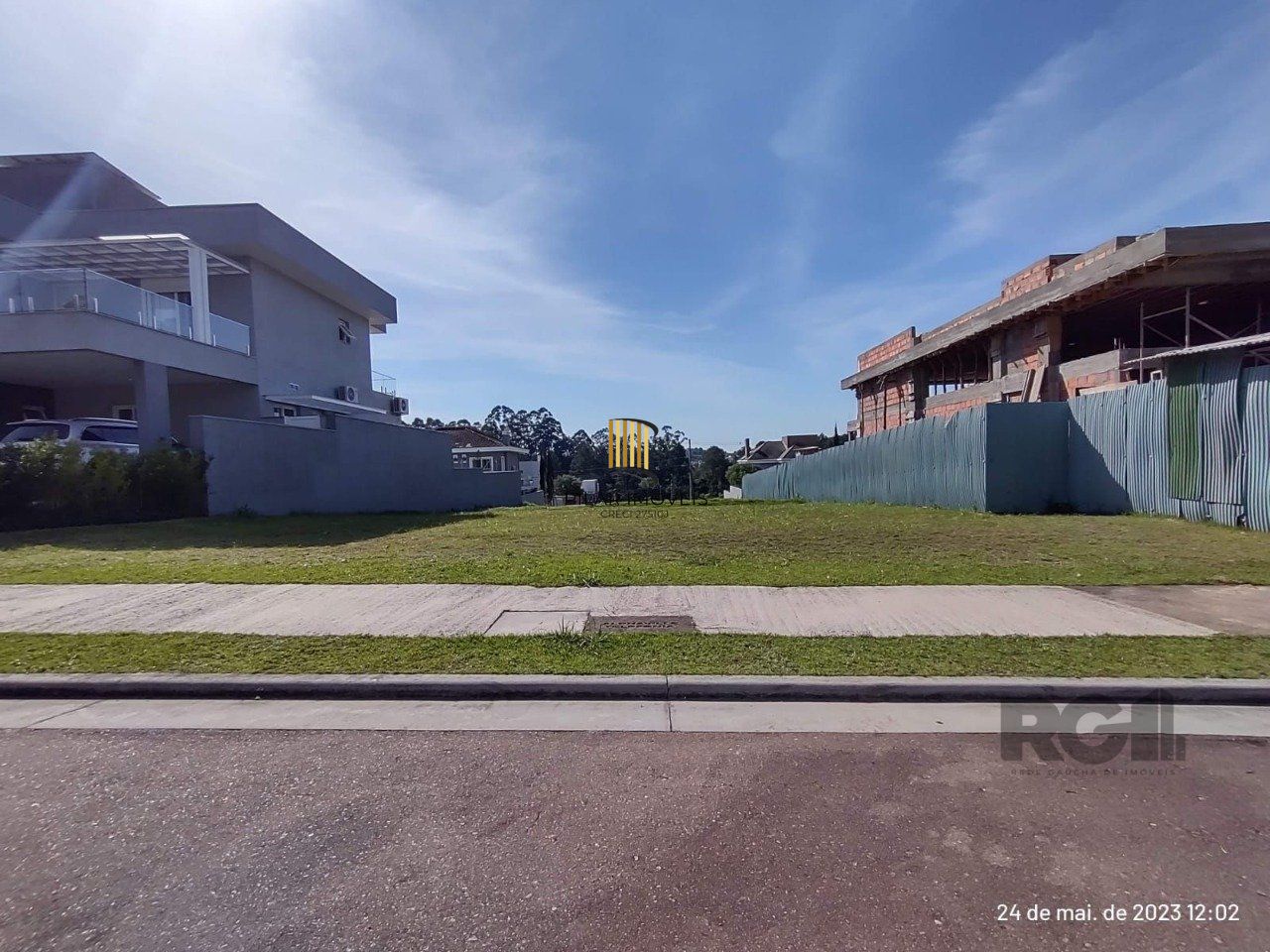Lote Plano com 566m² - Pilar Imóveis