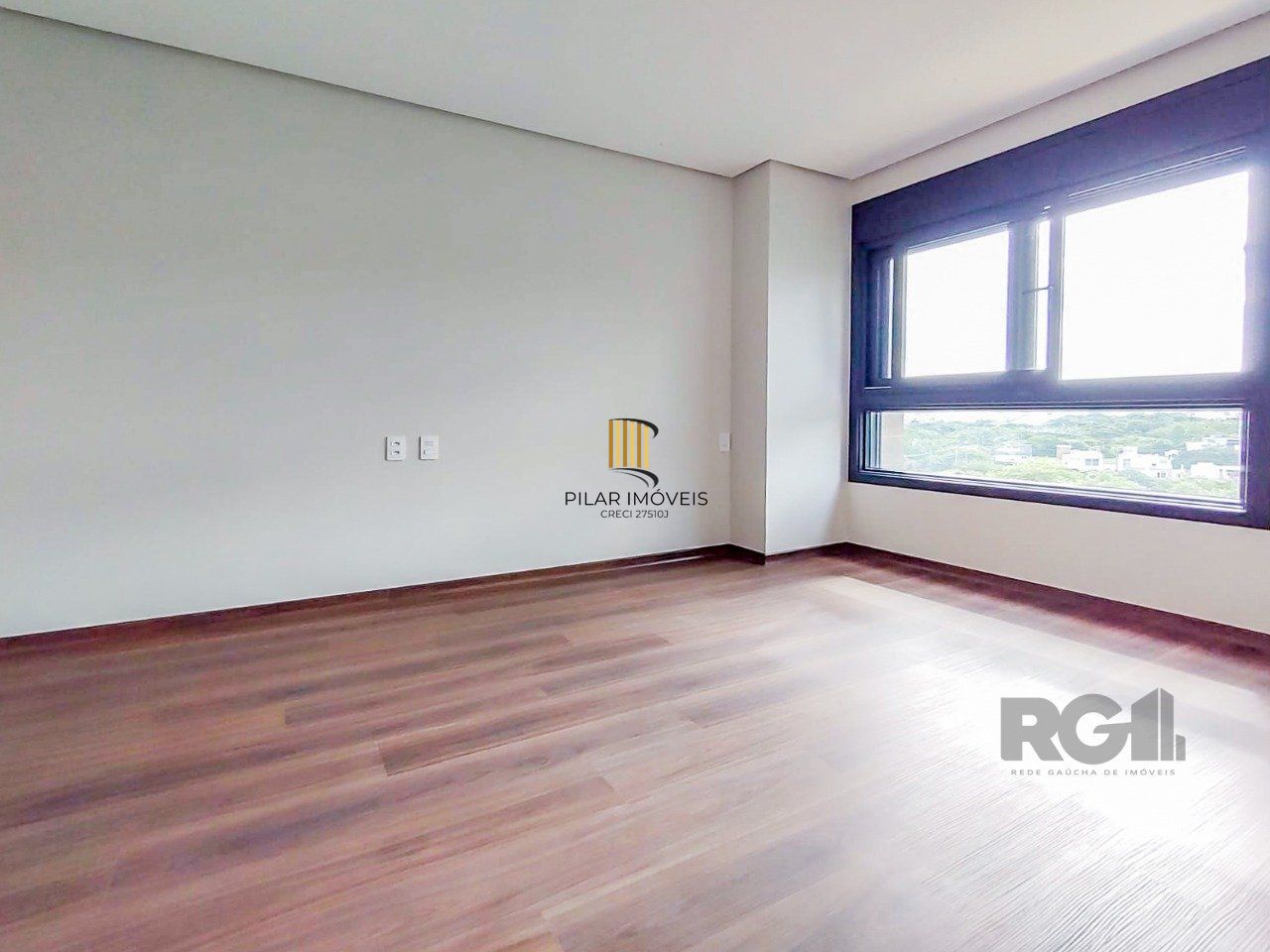Casa Condominio para Venda - 280m², 3 dormitórios, sendo 3 suites, 2 vagas - Alphaville