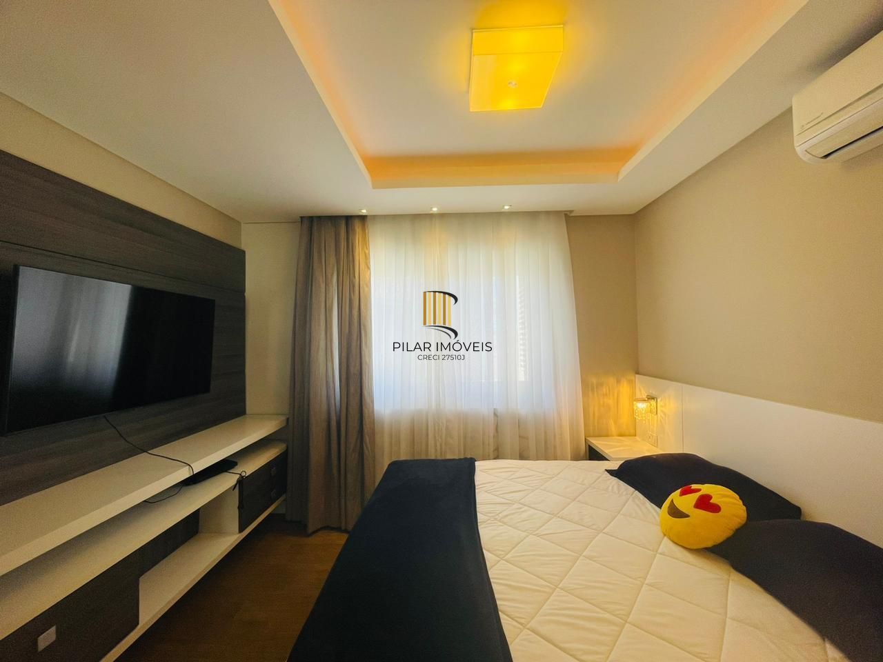 Casa de Condomínio 5 dormitórios no bairro Maristela