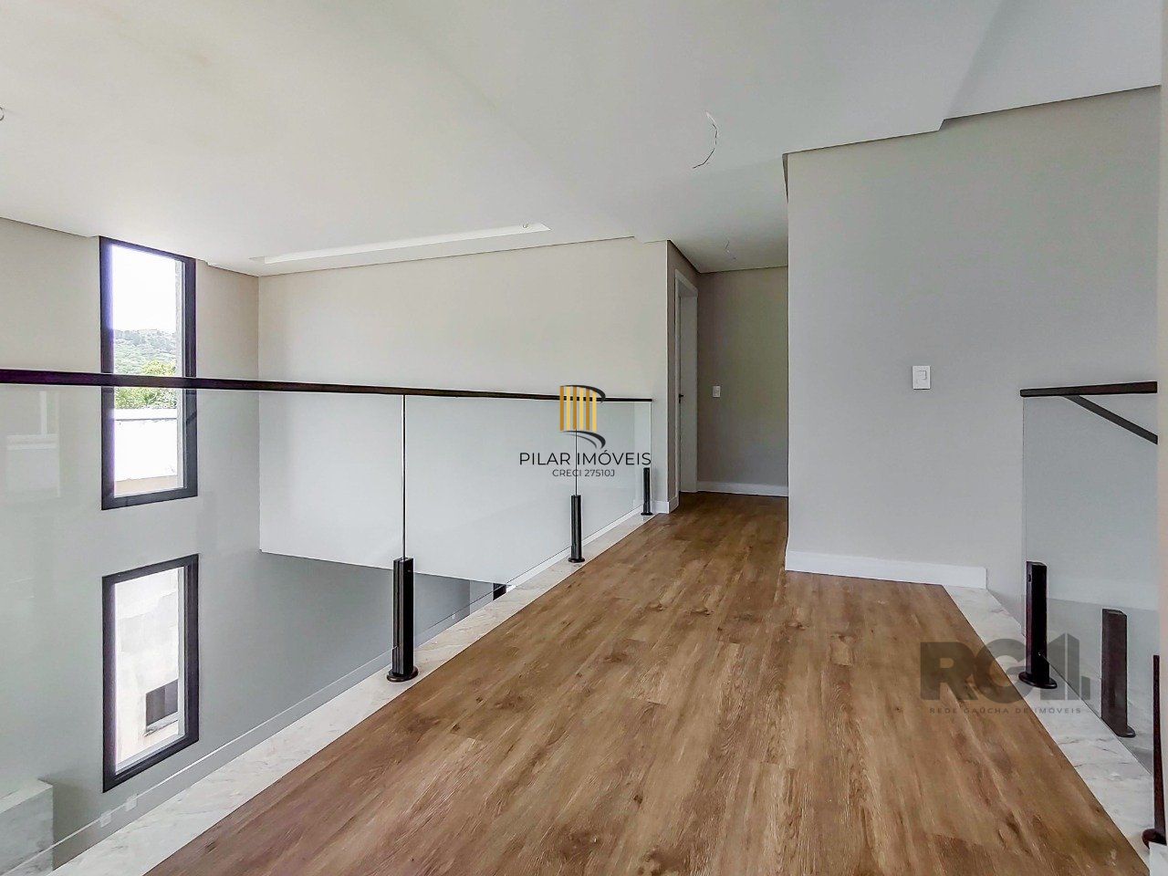 Casa Condominio para Venda - 349m², 3 dormitórios, sendo 3 suites, 2 vagas - Alphaville