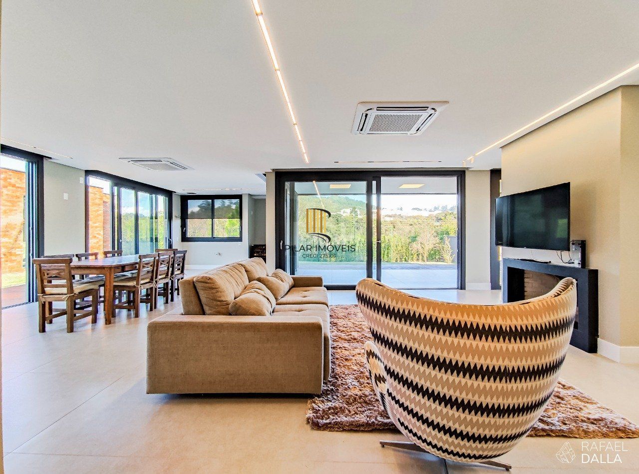 Casa Condominio para Venda - 477m², 4 dormitórios, sendo 4 suites, 4 vagas - Alphaville