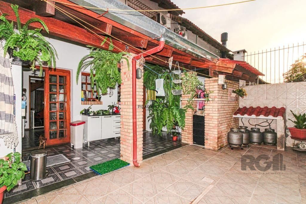 Casa 3 dormitórios no bairro Tristeza