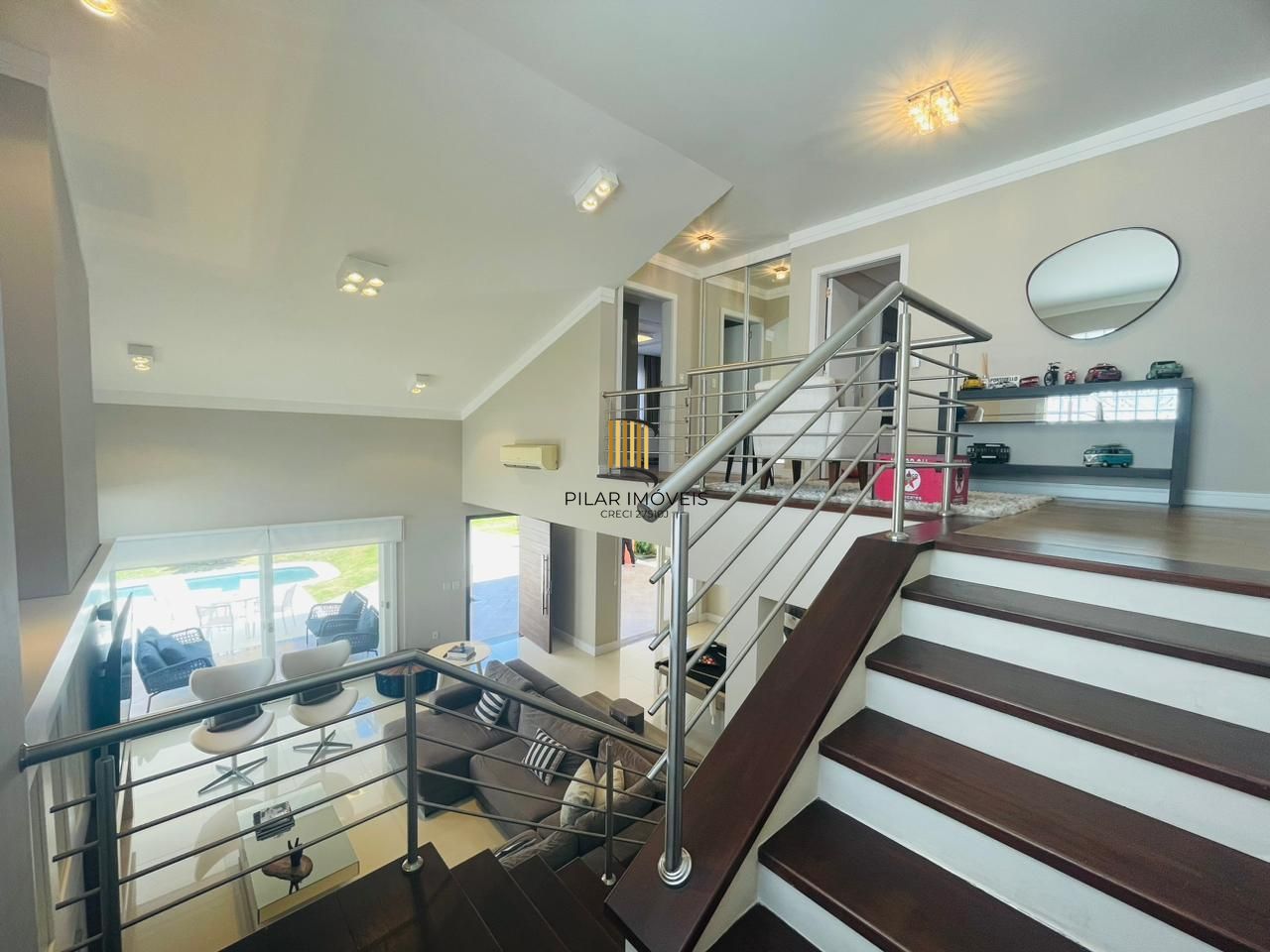 Casa de Condomínio 5 dormitórios no bairro Maristela