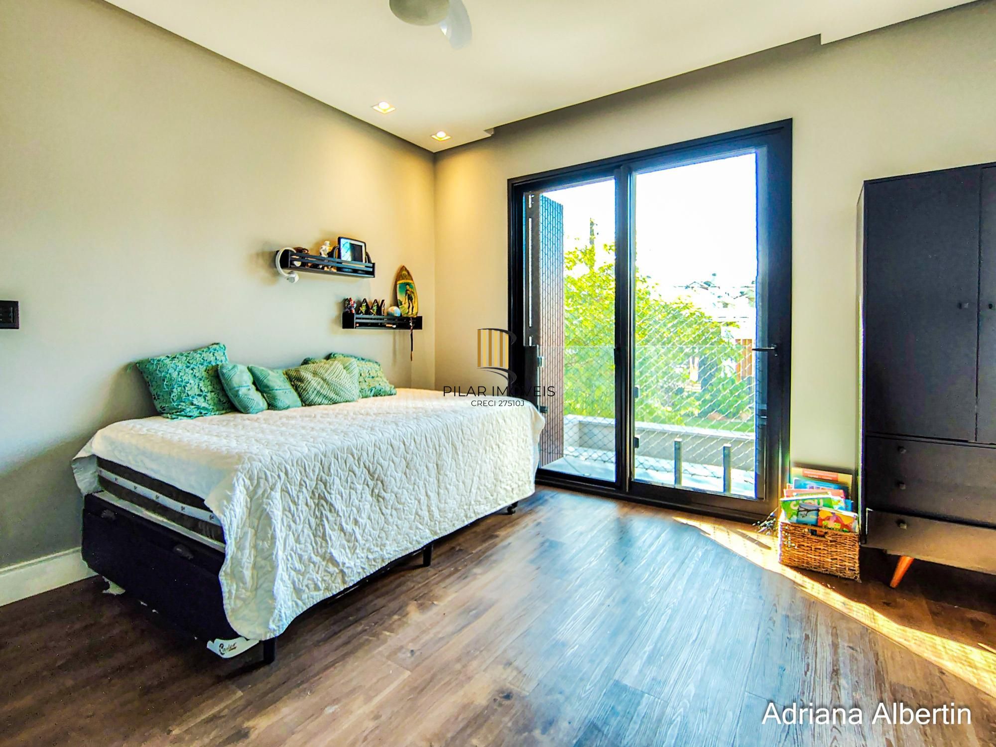 Casa em condomínio na Estrada das Três Meninas com 3 suítes