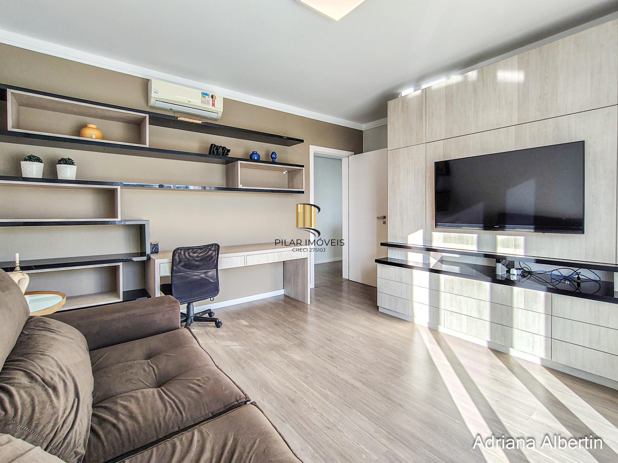 ALPHAVILLE PORTO ALEGRE | CASA COM FUNDOS PARA APP E ÁREA EXTERNA COMPLETA
