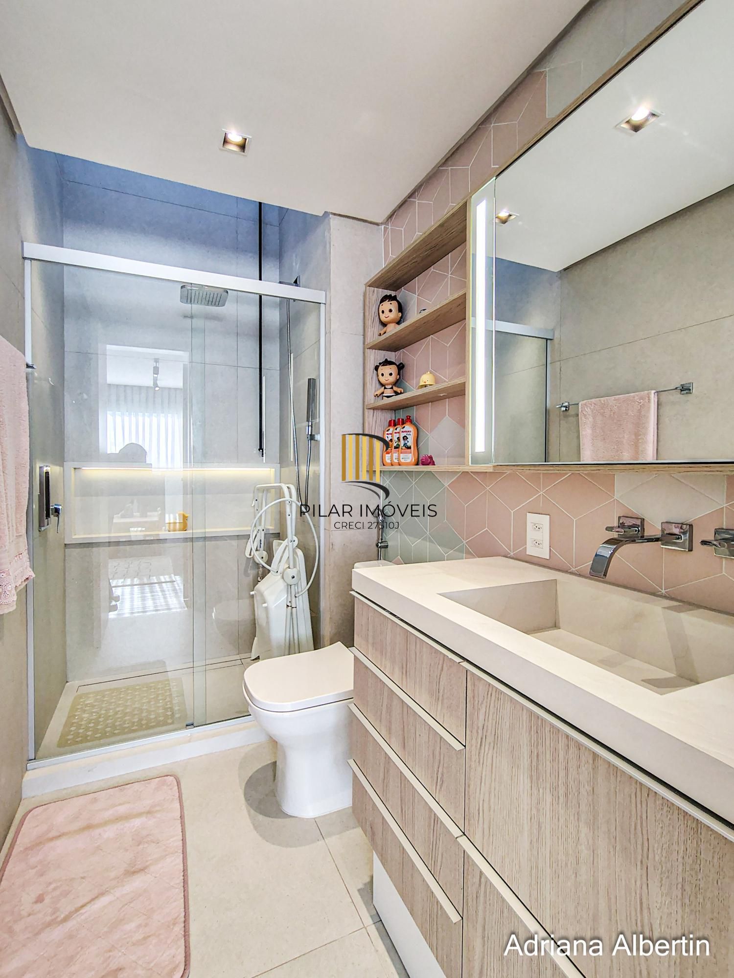 Casa com 4 suítes e escritório - Alphaville Porto Alegre