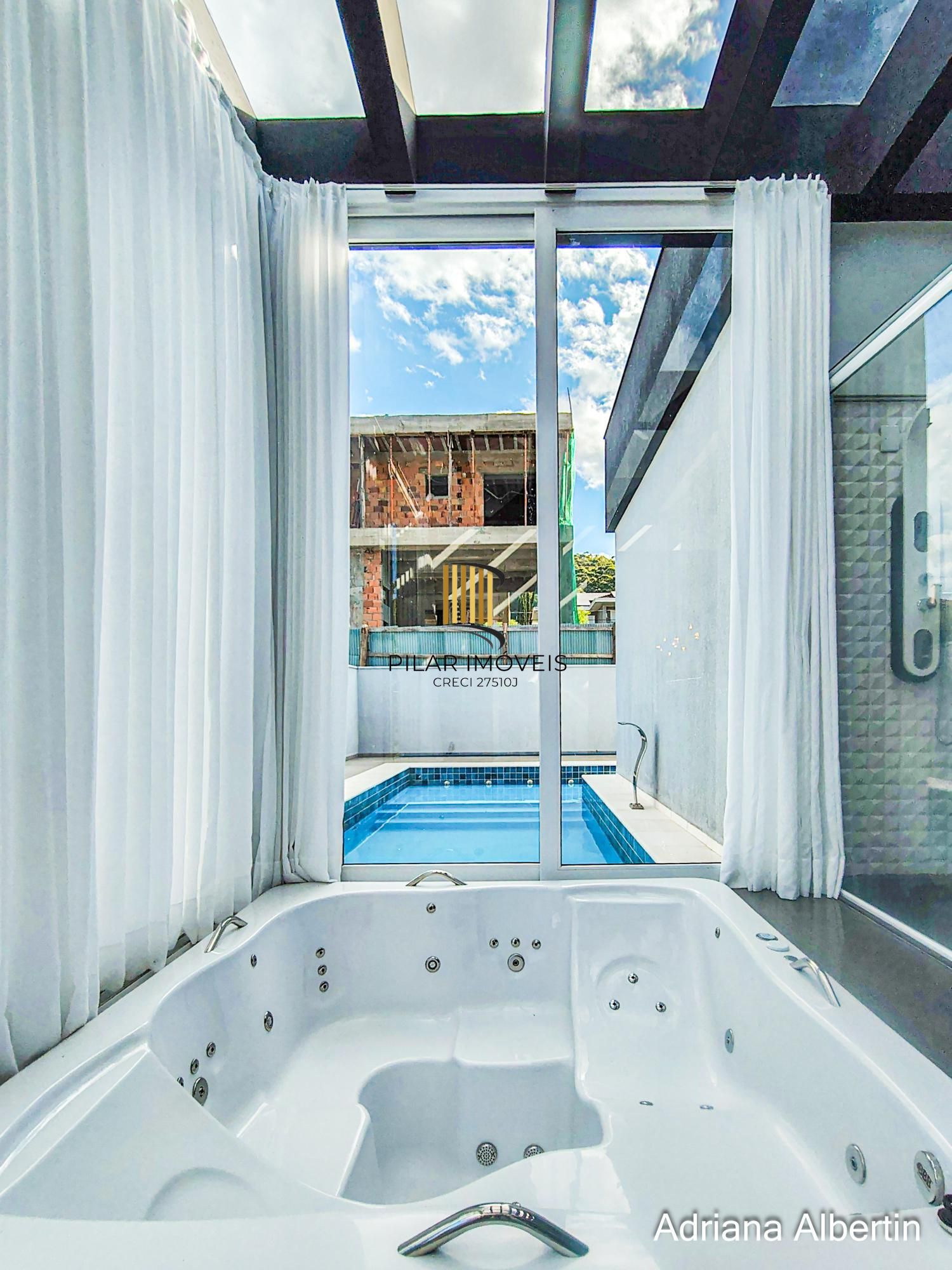 Casa Condominio para Venda - 297.5m², 4 dormitórios, sendo 4 suites, 4 vagas - Alphaville