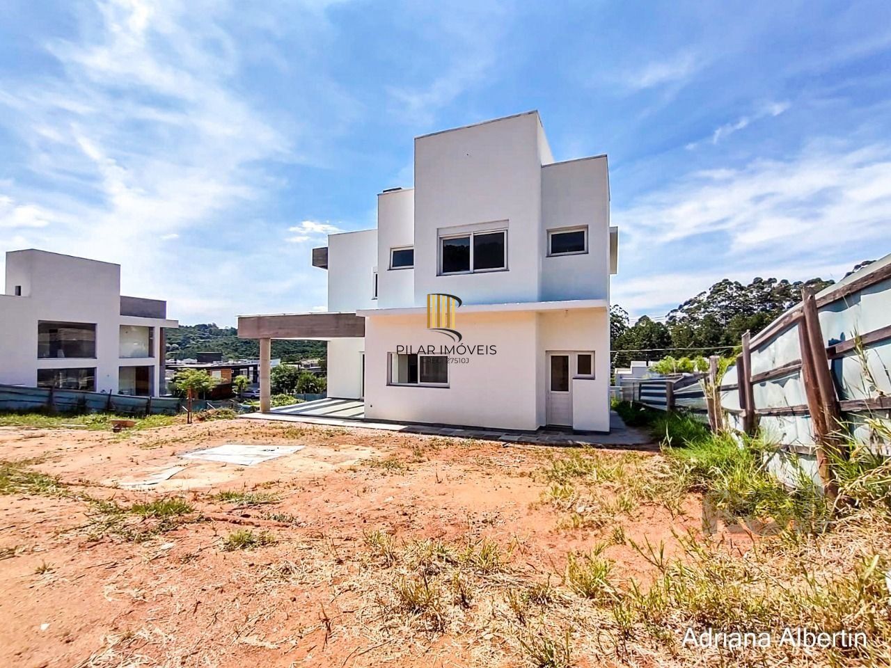 Casa de Condomínio 3 dormitórios no bairro Alphaville