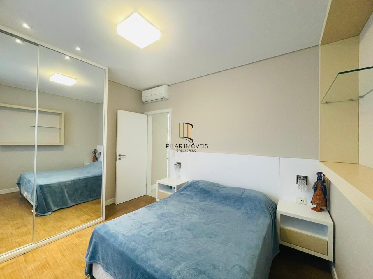 Casa de Condomínio 5 dormitórios no bairro Maristela