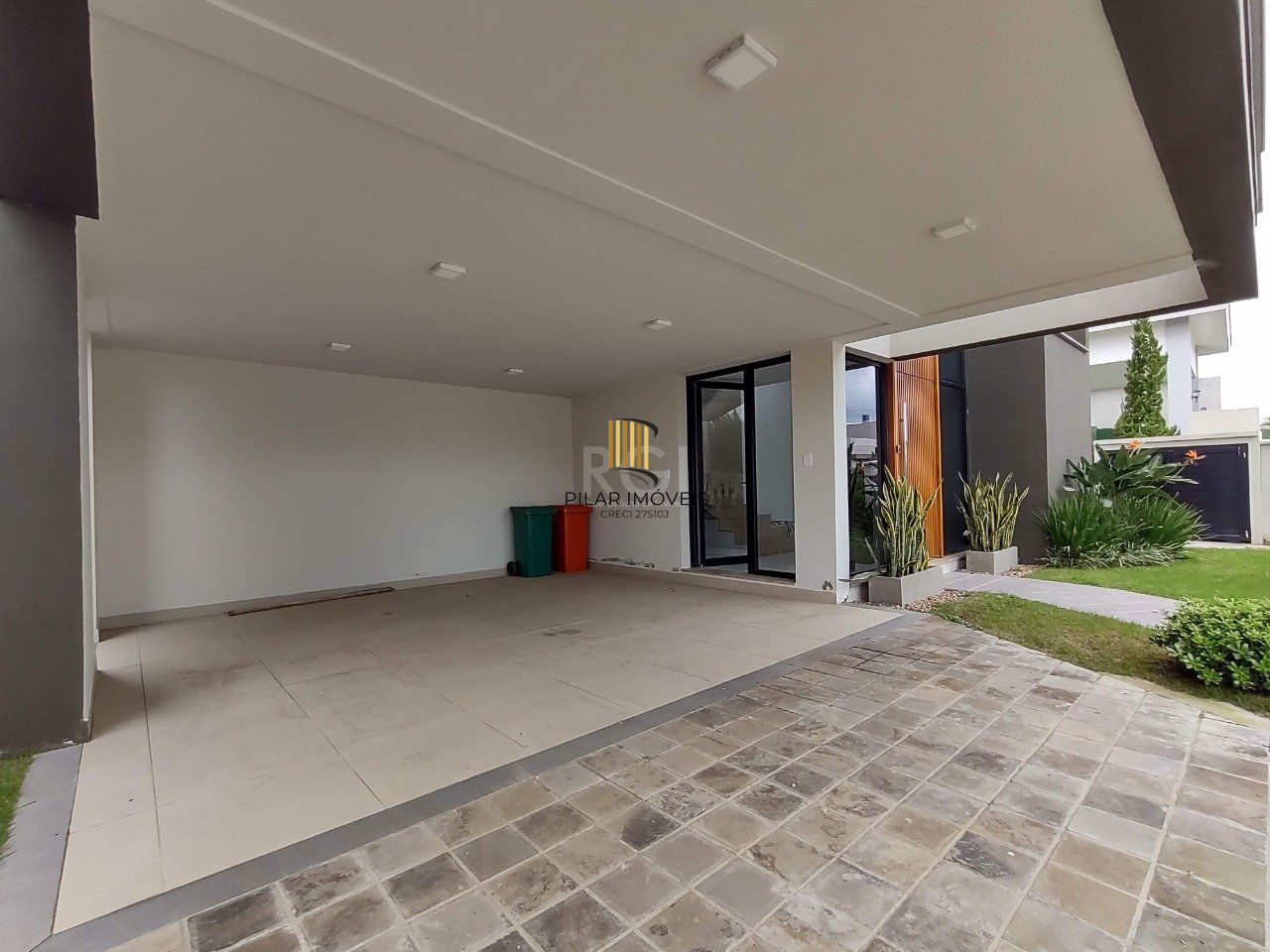 Casa de Condomínio 3 dormitórios no bairro Alphaville