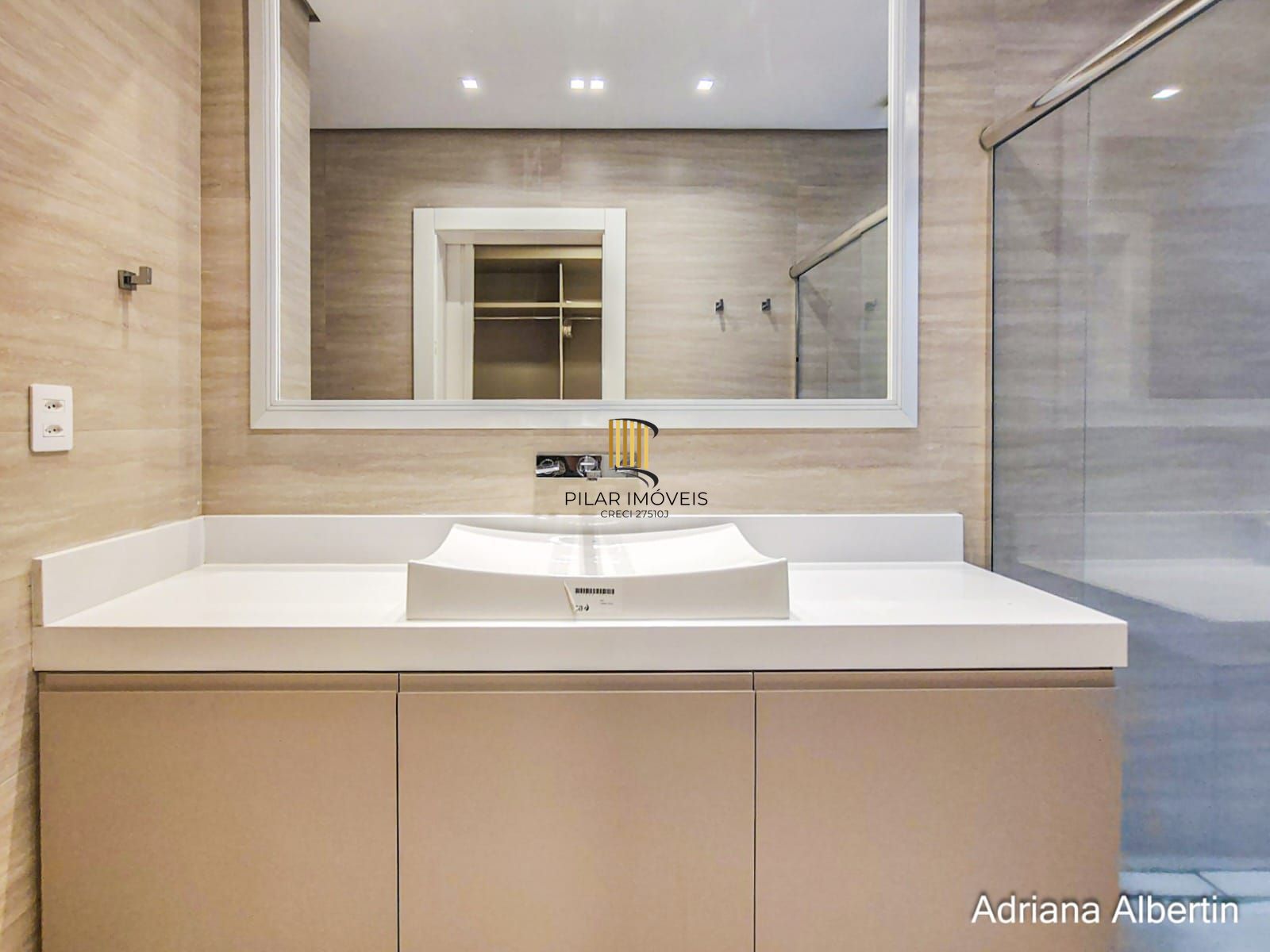 Casa com 400m² e 4 suítes