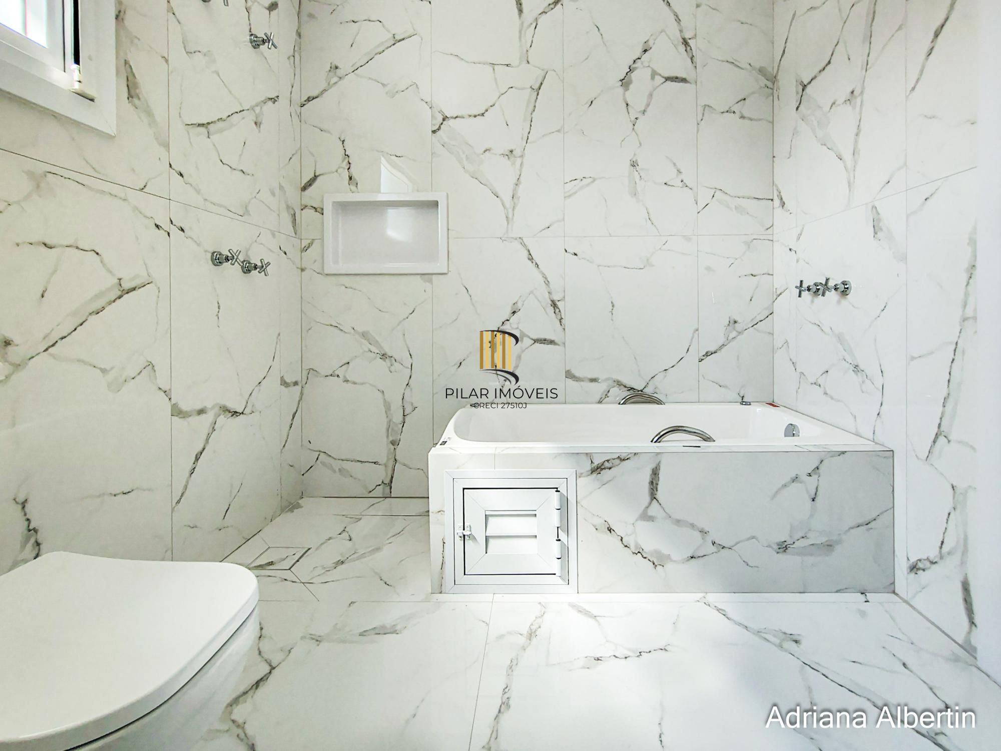 Casa Condominio para Venda - 292m², 4 dormitórios, sendo 4 suites, 2 vagas - Alphaville